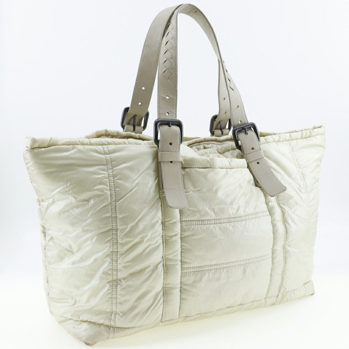Bottega Veneta Intrecciato Beige Nylon Tote Bag (Pre-Owned)