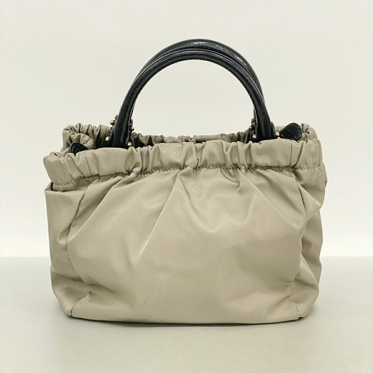 Salvatore Ferragamo Gray Nylon Handbag (Pre-Owned)