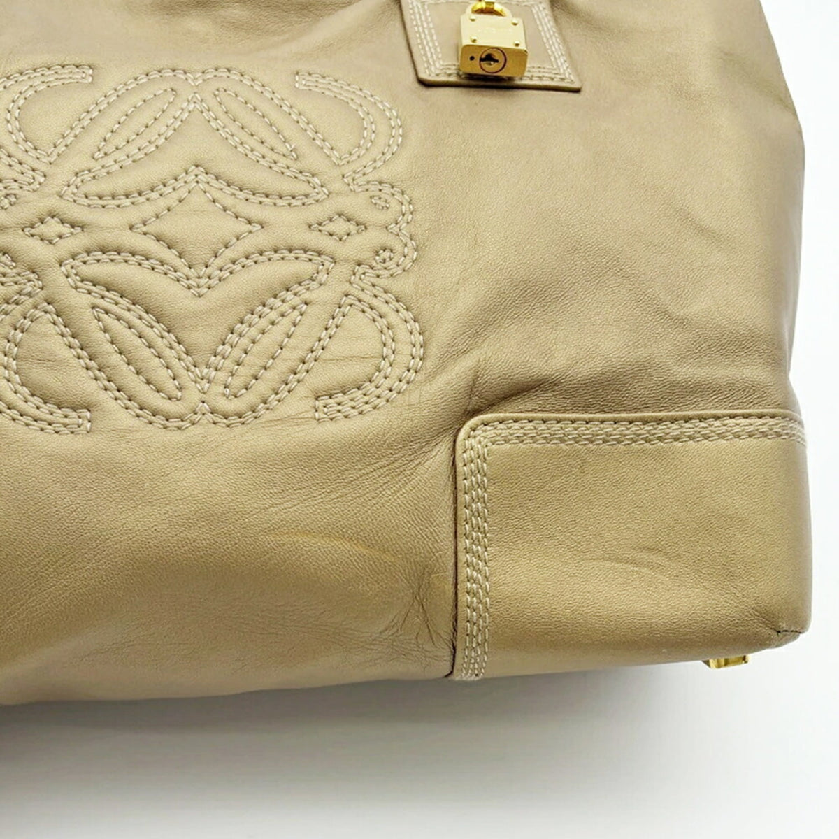 Loewe Gold Leather Tote Bag (Pre-Owned)