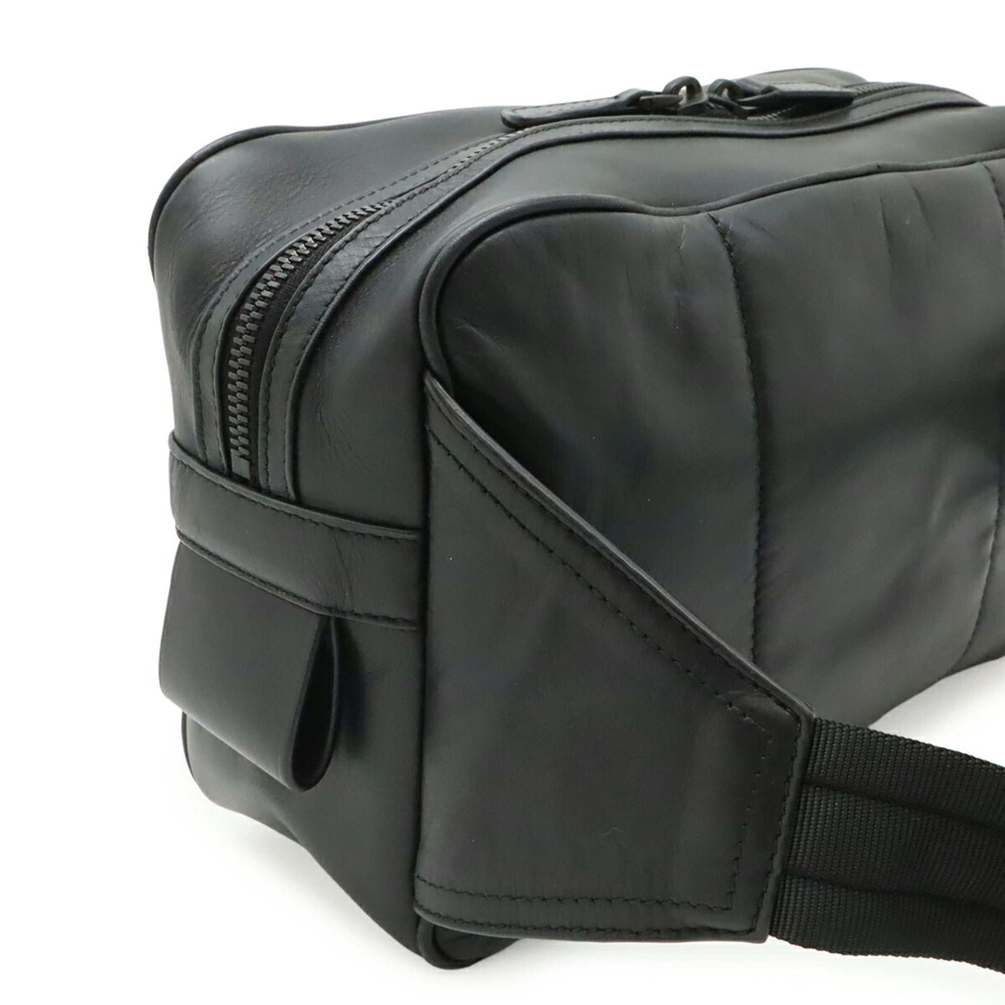 Bottega Veneta Black Leather Sling Bag (Pre-Owned)