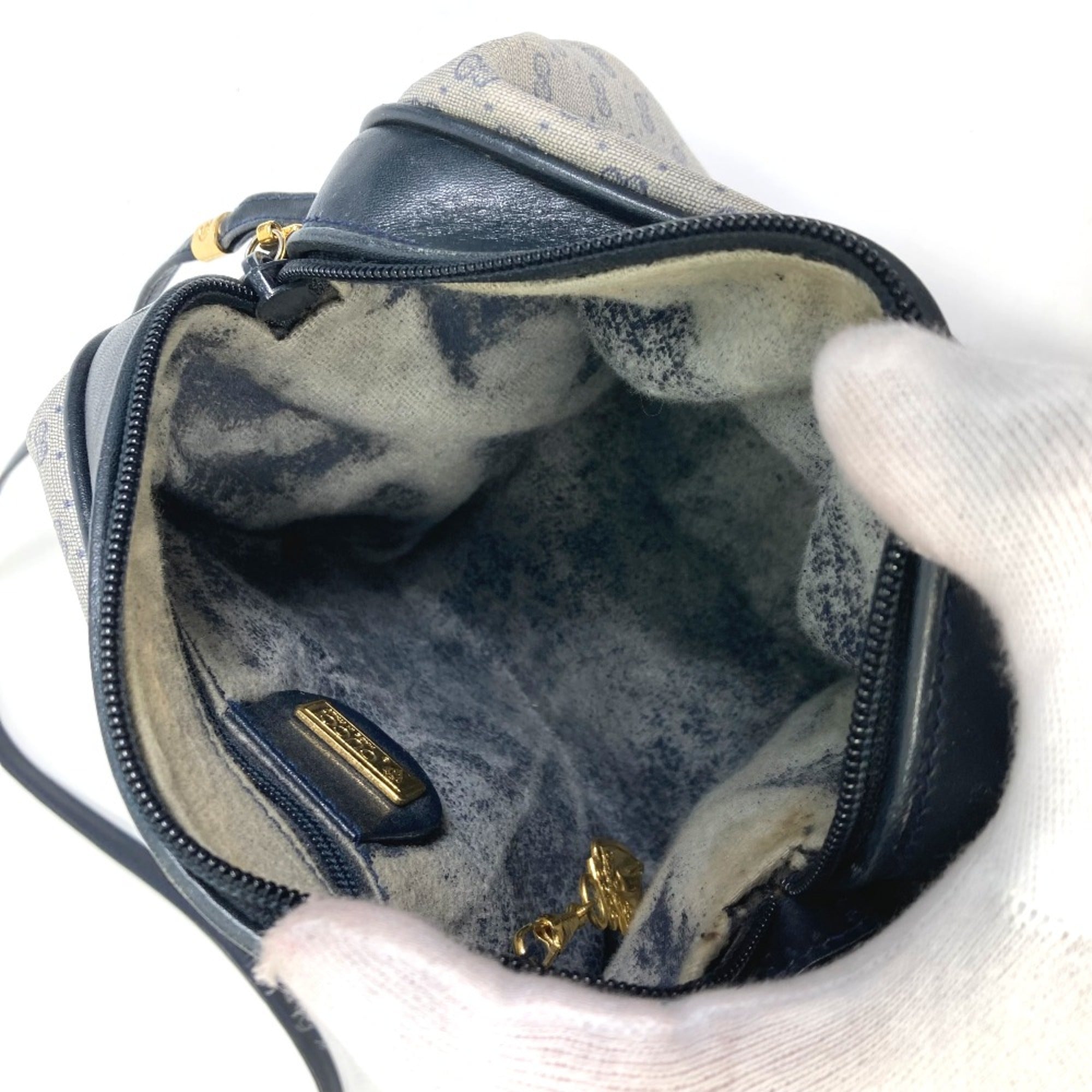 Gucci Navy Other Shoulder Bag (Pre-Owned)