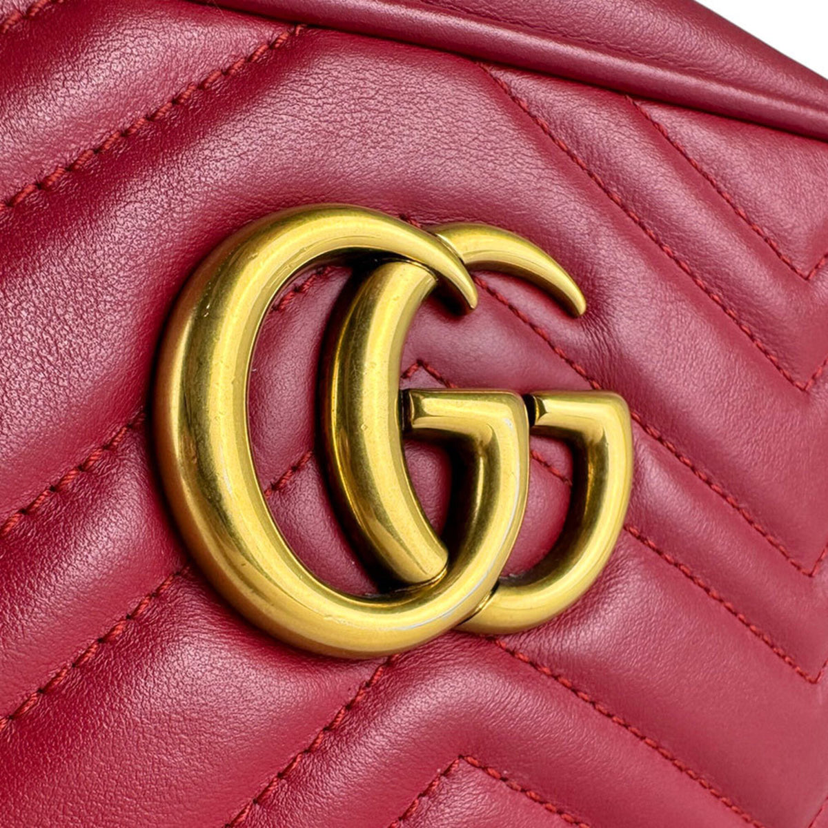 Gucci Red Color Leather Shoulder Bag (Pre-Owned)