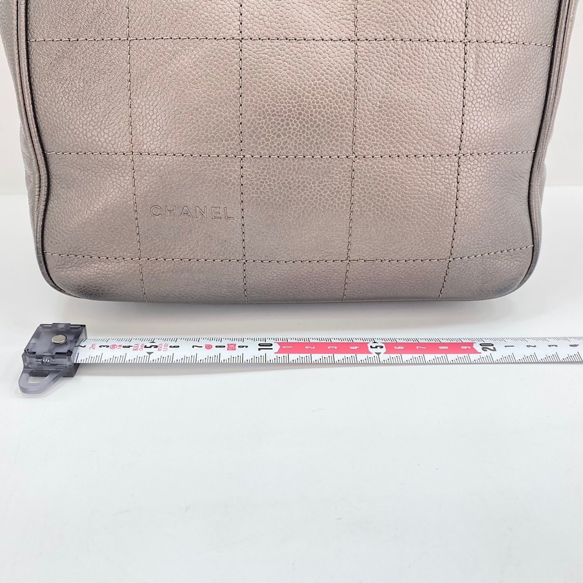 Chanel Black Leather Tote Bag (Pre-Owned)
