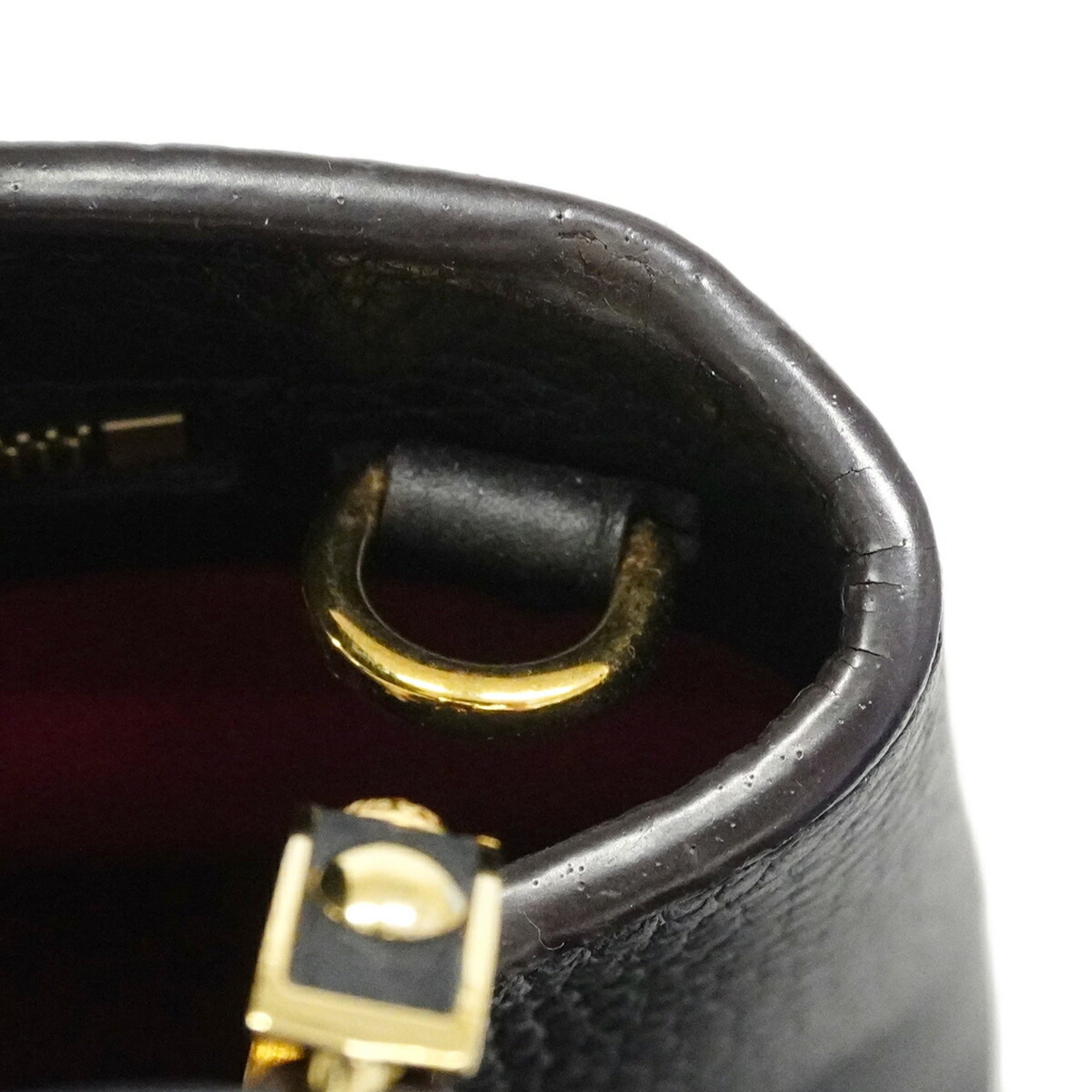 Louis Vuitton Noir Handbag (Pre-Owned)