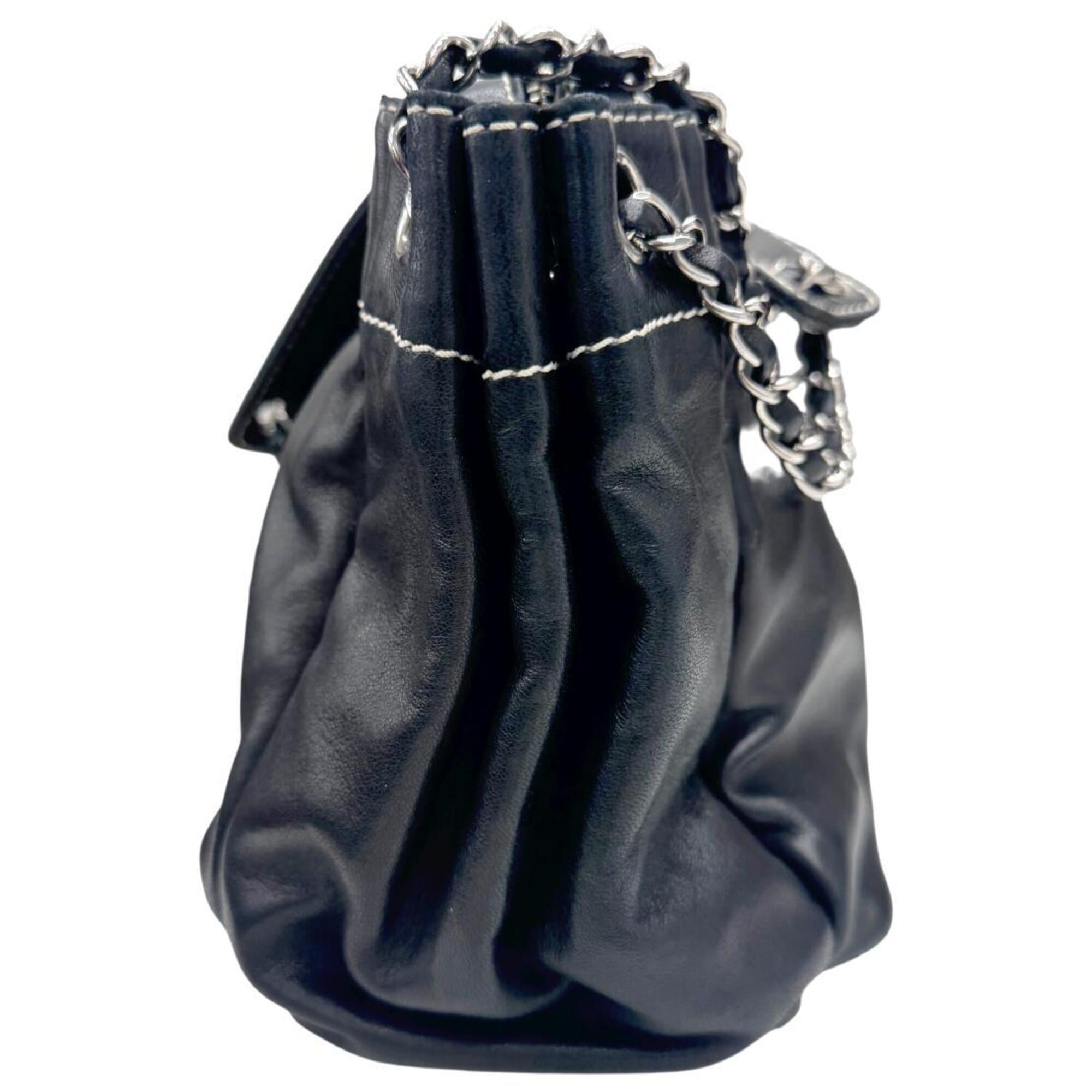 Chanel Black Leather Tote Bag (Pre-Owned)