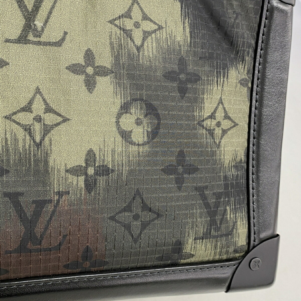 Louis Vuitton Black Khaki Shoulder Bag (Pre-Owned)