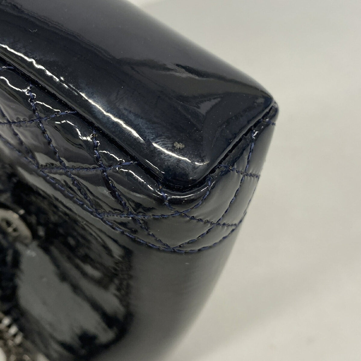Chanel Navy Patent Leather Shoulder Bag (Pre-Owned)