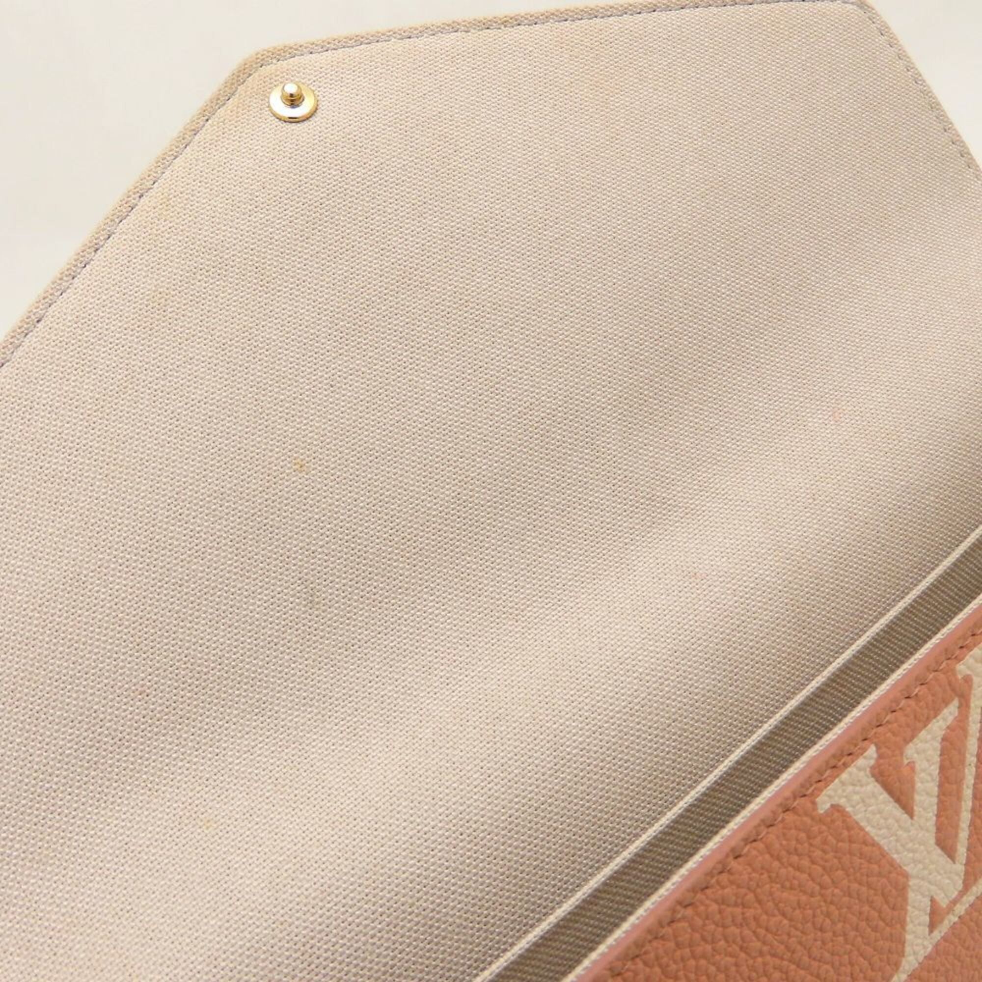 Louis Vuitton Leather Pochette Shoulder Bag (Pre-Owned)