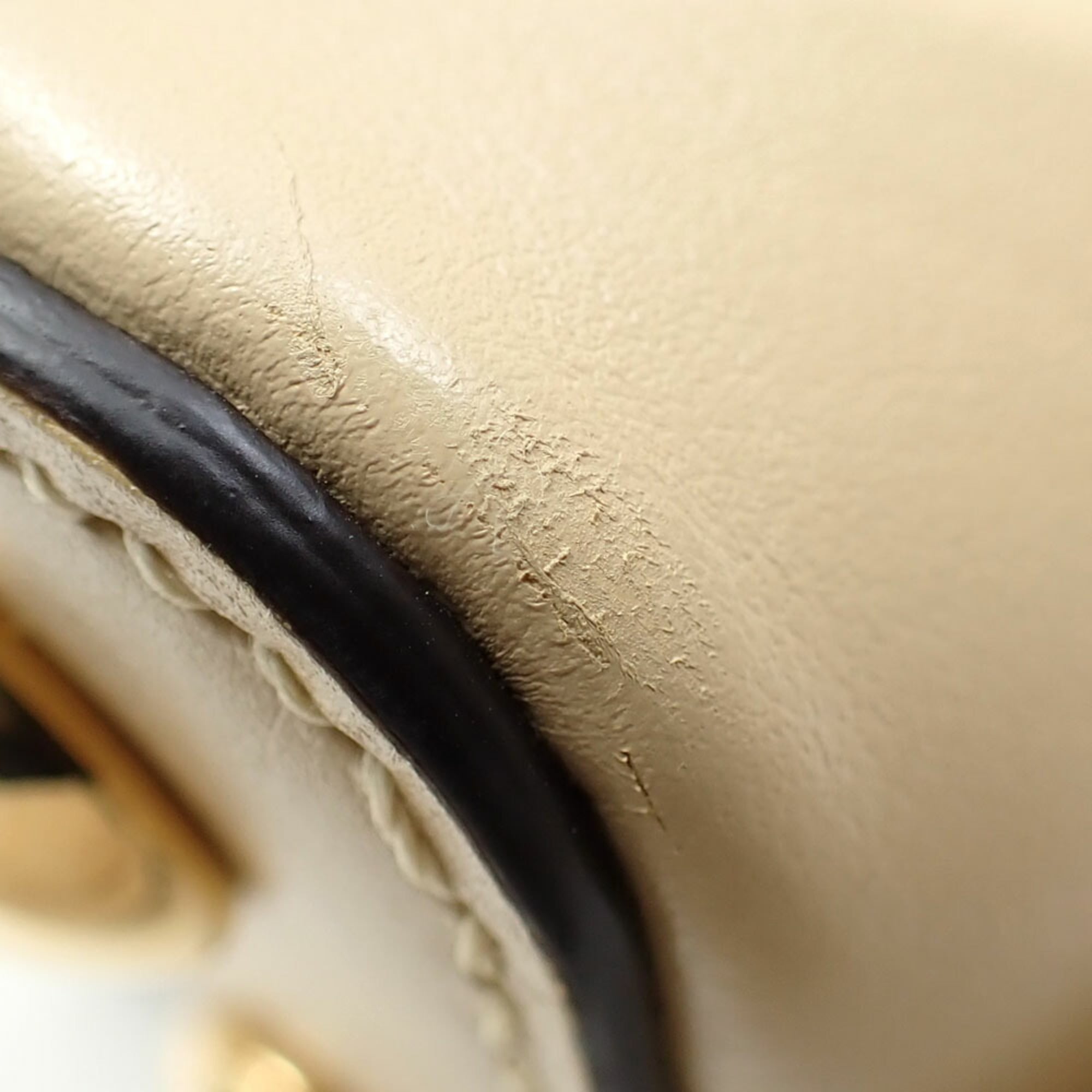 Gucci Beige Leather Handbag (Pre-Owned)