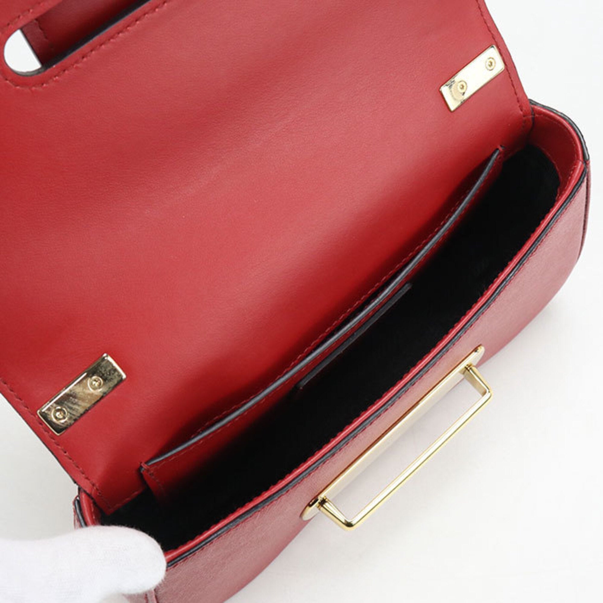 Prada Red Color Leather Shoulder Bag (Pre-Owned)