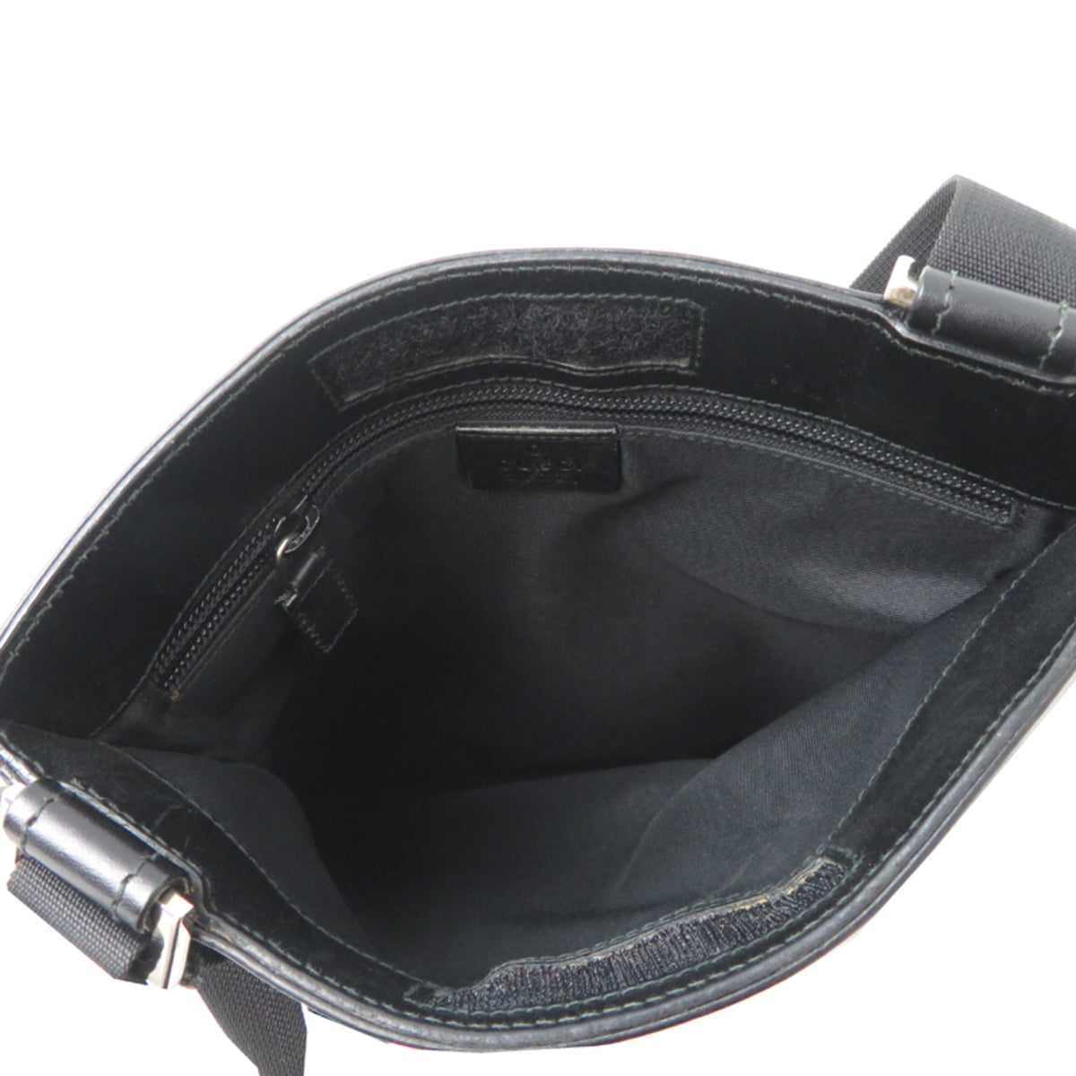 Gucci Black Gg Canvas Shoulder Bag (Pre-Owned)