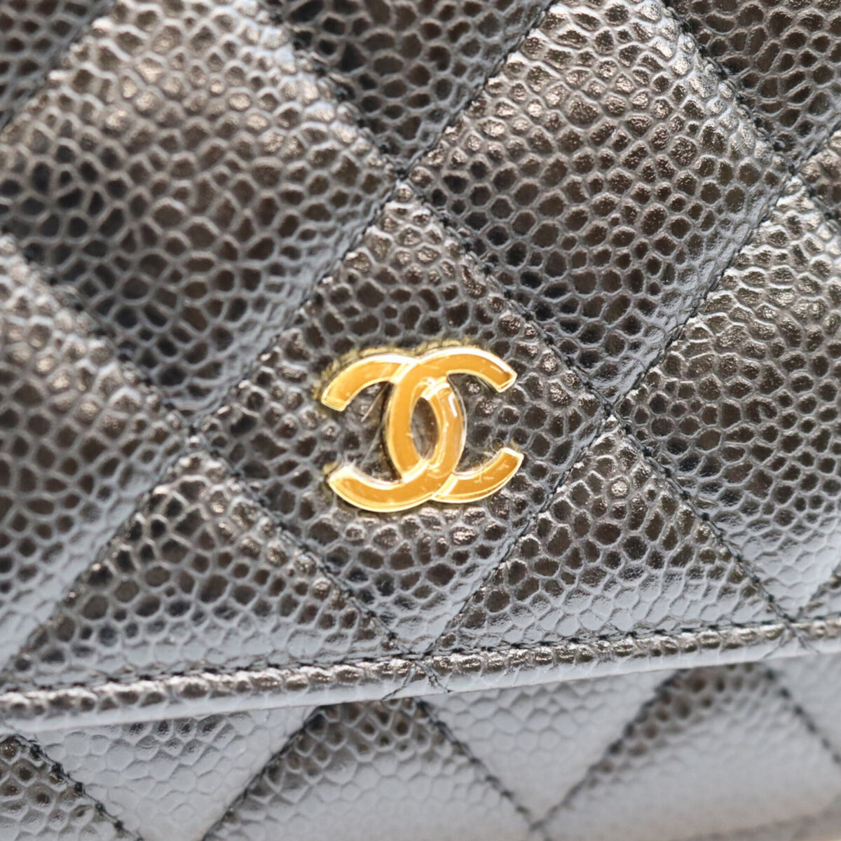Chanel Black Grained Calfskin Shoulder Bag (Pre-Owned)