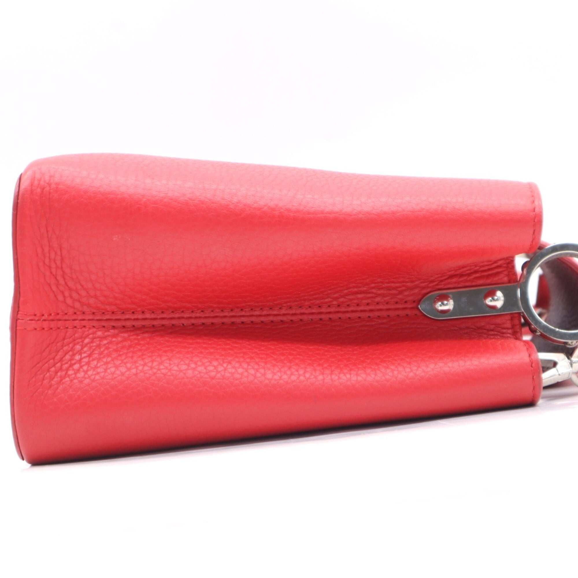 Louis Vuitton Red Color Leather Handbag Shoulder Bag (Pre-Owned)