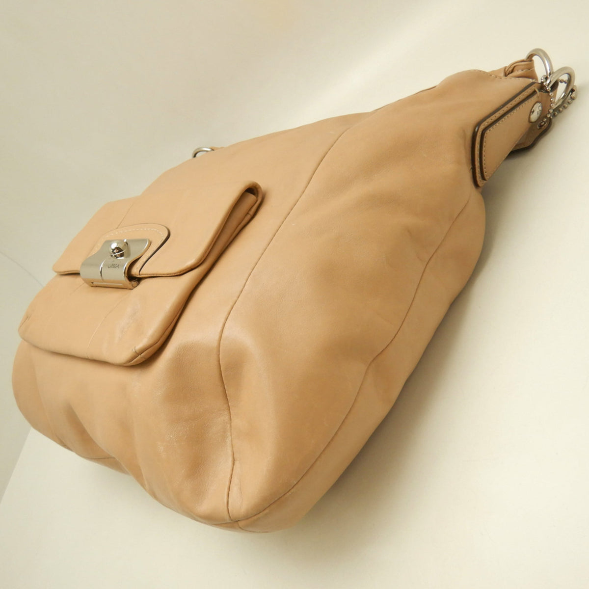 Coach Kristin Beige Leather Shoulder Bag (Pre-Owned)