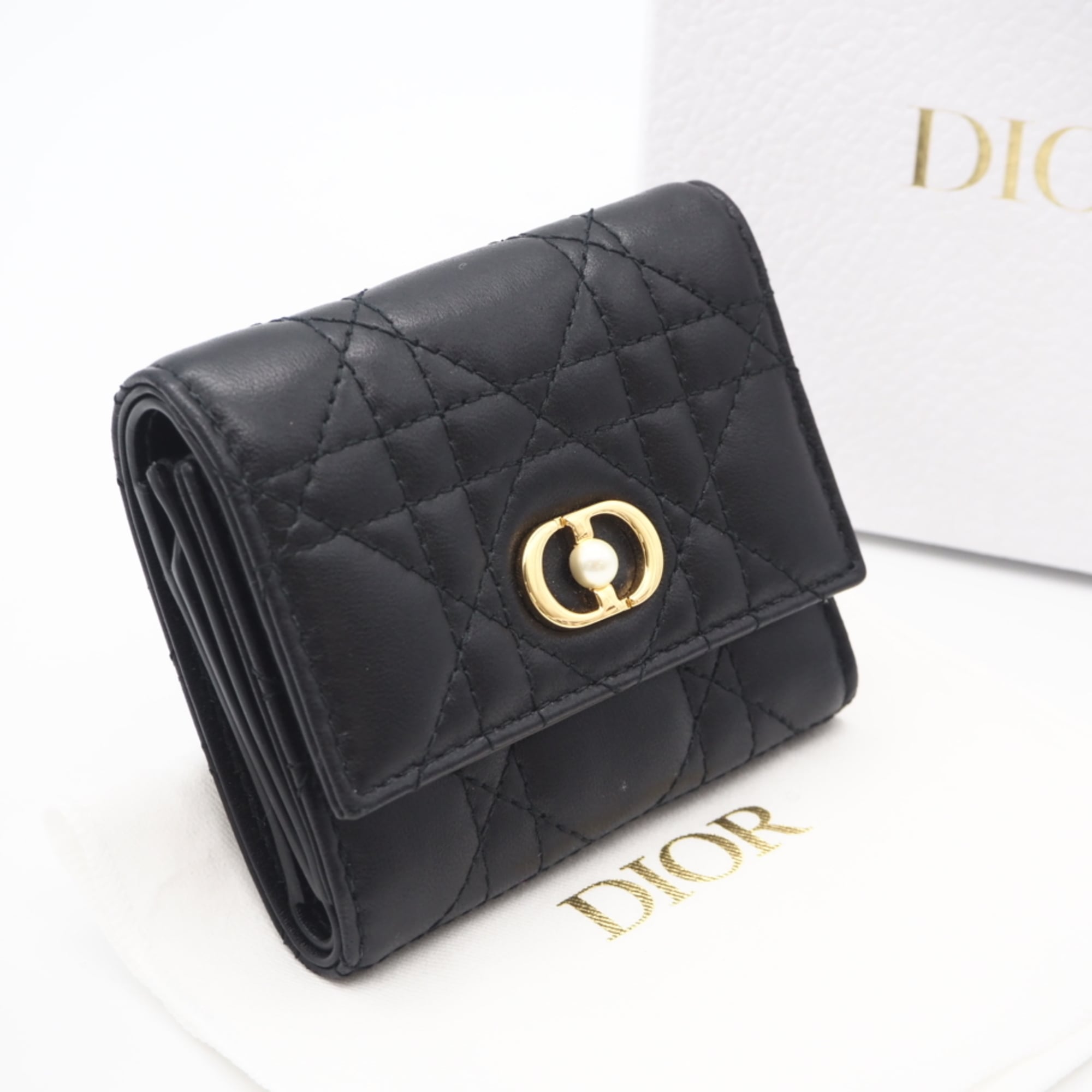 Christian Dior Black Leather Wallet (Tri-Fold) (Pre-Owned)