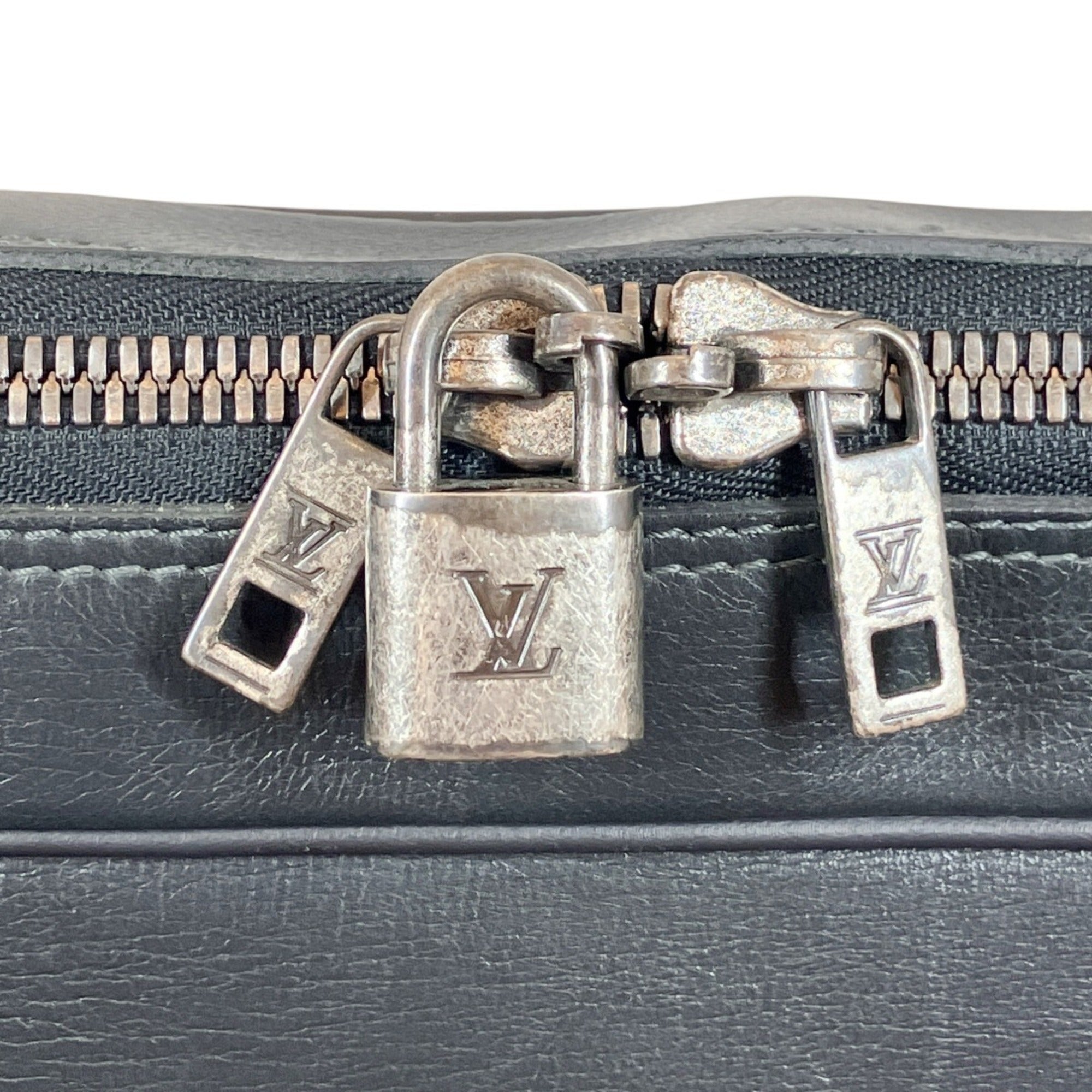 Louis Vuitton Black Utah Leather Briefcase (Pre-Owned)