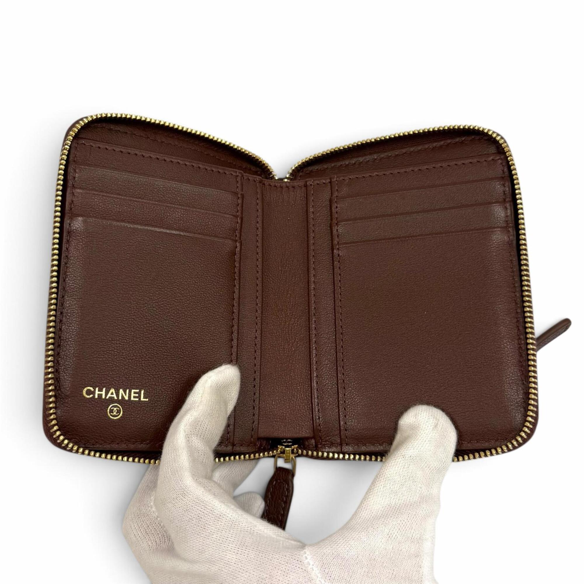 Chanel Brown Leather Wallet (Bi-Fold) (Pre-Owned)