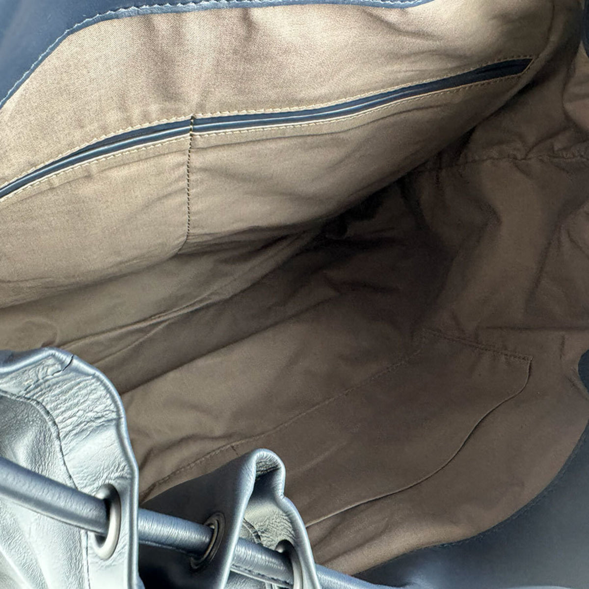 Bottega Veneta Navy Leather Backpack (Pre-Owned)