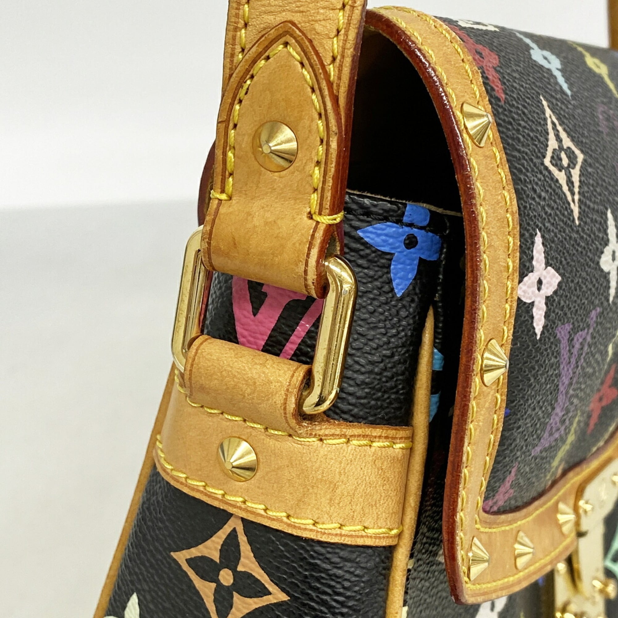 Louis Vuitton Noir Shoulder Bag (Pre-Owned)