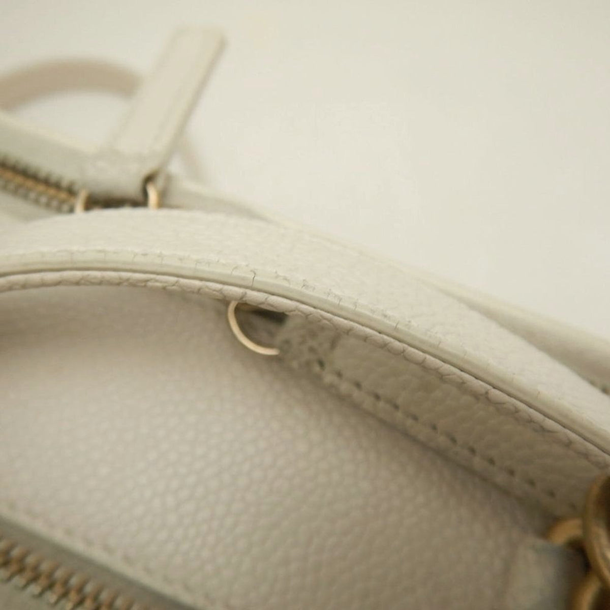 Chanel White Grained Calfskin Shoulder Bag Vanity Bag (Pre-Owned)
