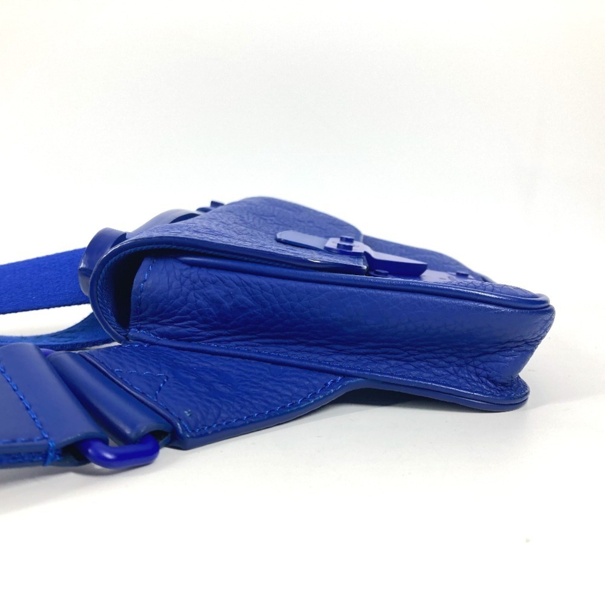 Louis Vuitton Blue Leather Shoulder Bag Sling Bag (Pre-Owned)