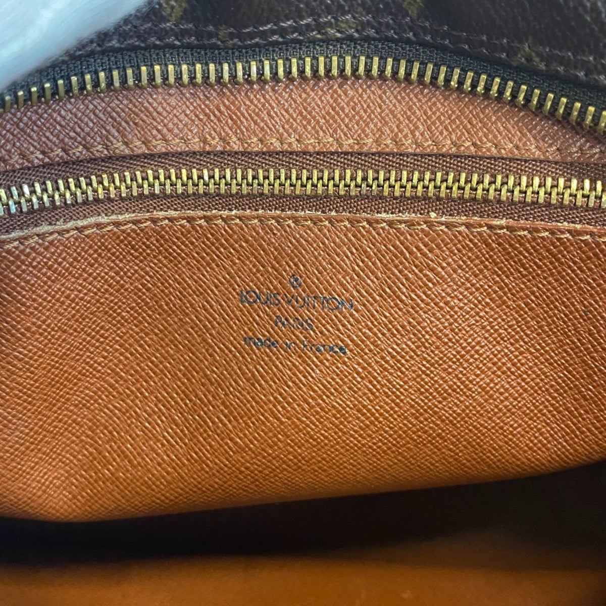 Louis Vuitton Brown Leather Shoulder Bag (Pre-Owned)