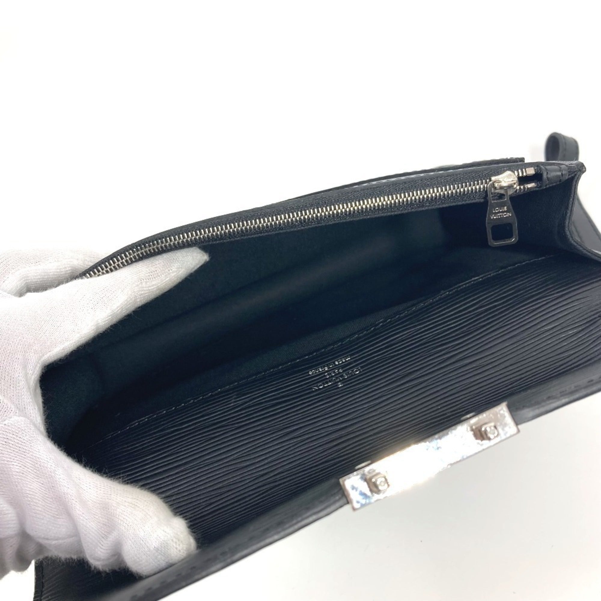 Louis Vuitton Black Noir Epi Leather Clutch Bag Pouch (Pre-Owned)