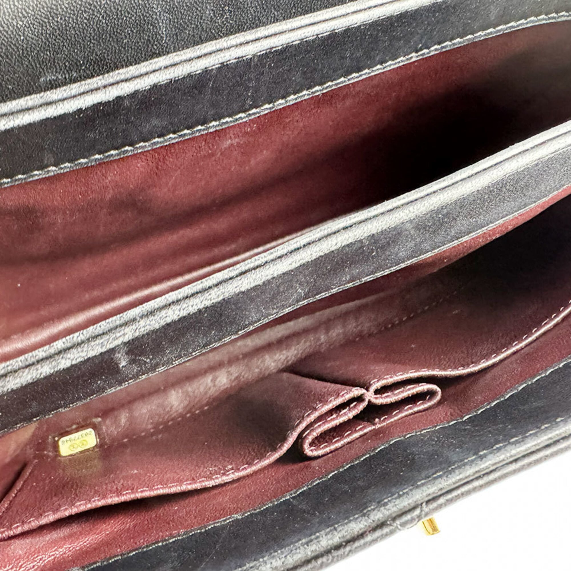 Chanel Black Leather Handbag Shoulder Bag (Pre-Owned)