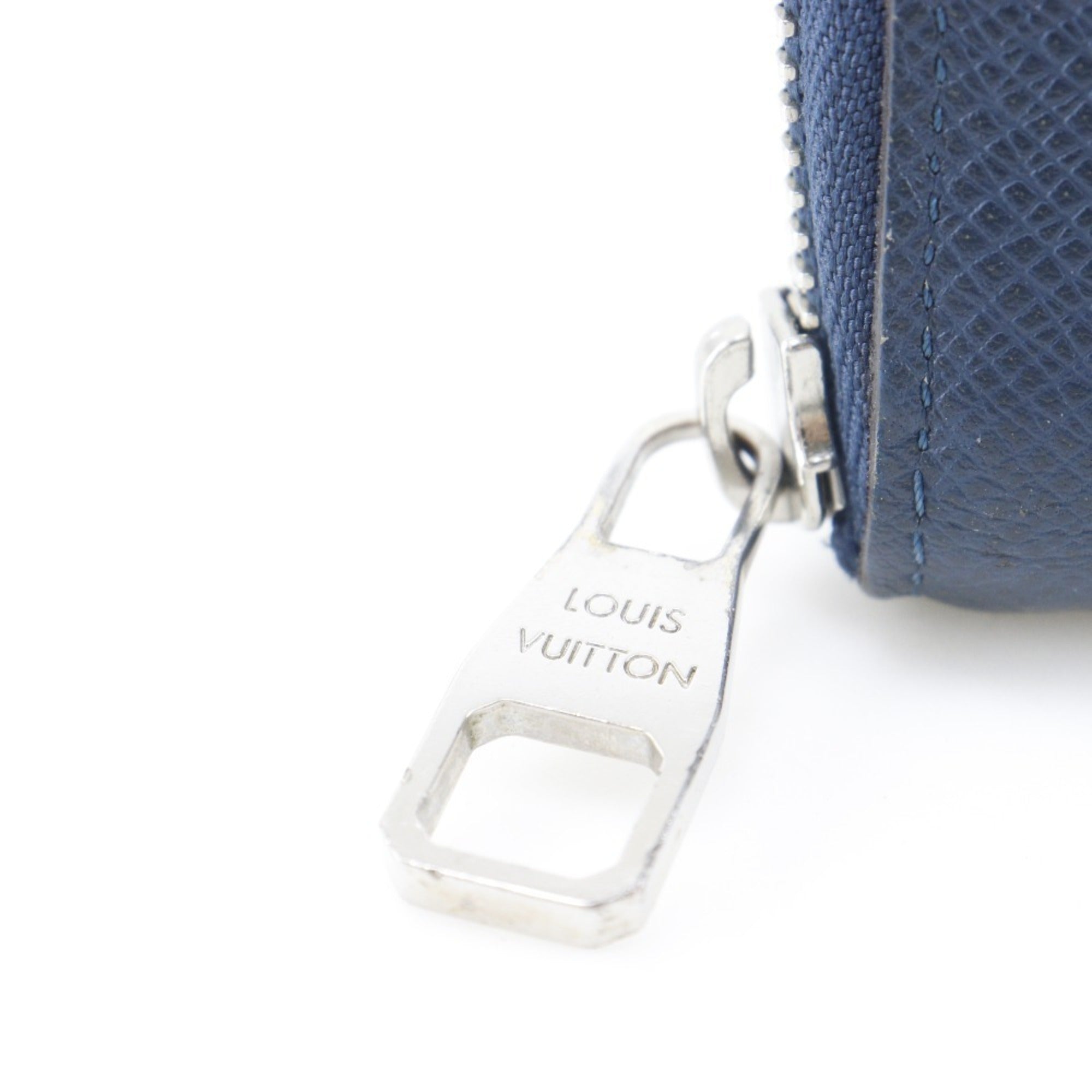Louis Vuitton Taiga Navy Ocean Taiga Leather Long Wallet (Bi-Fold) (Pre-Owned)