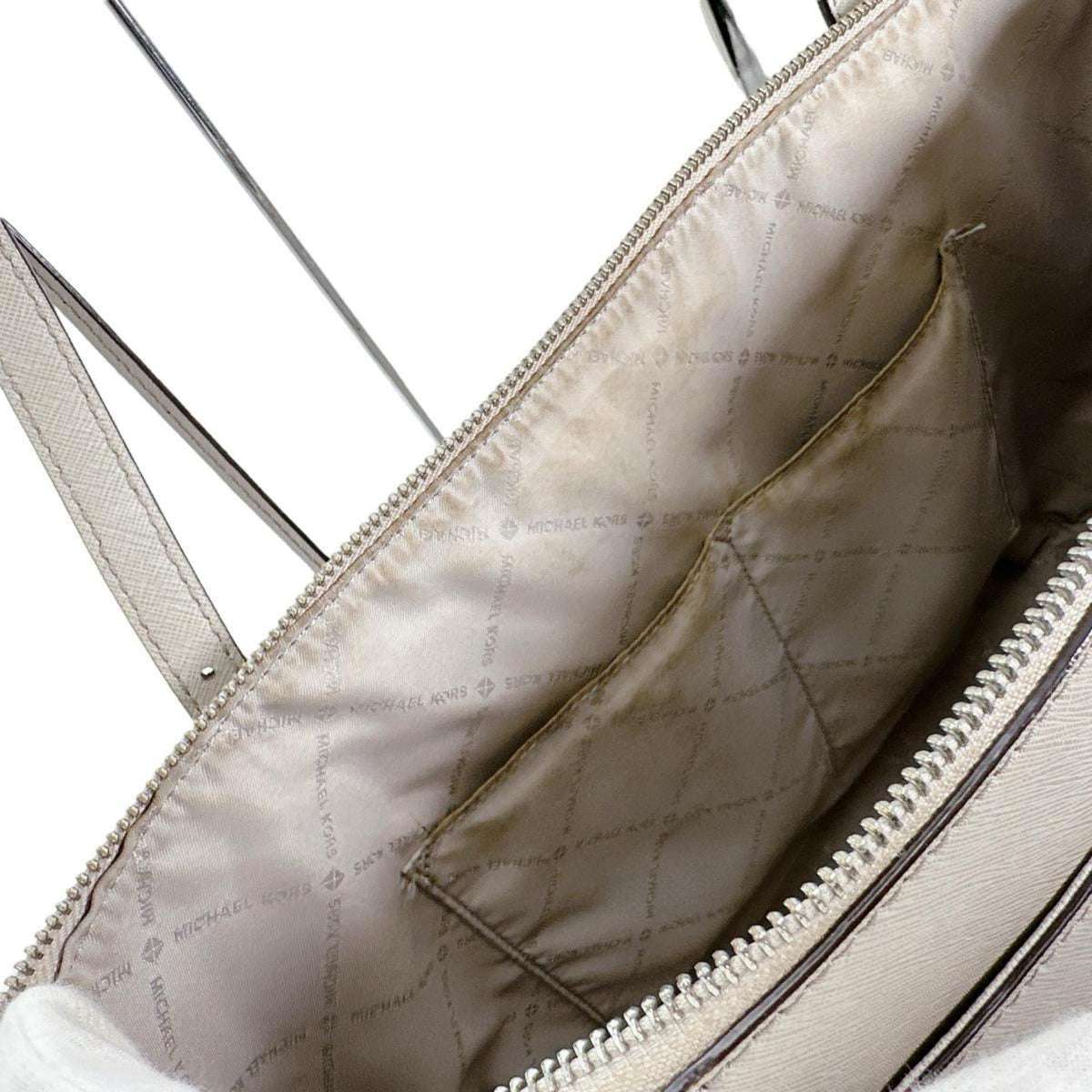 Michael Kors Gray Leather Handbag Tote Bag (Pre-Owned)