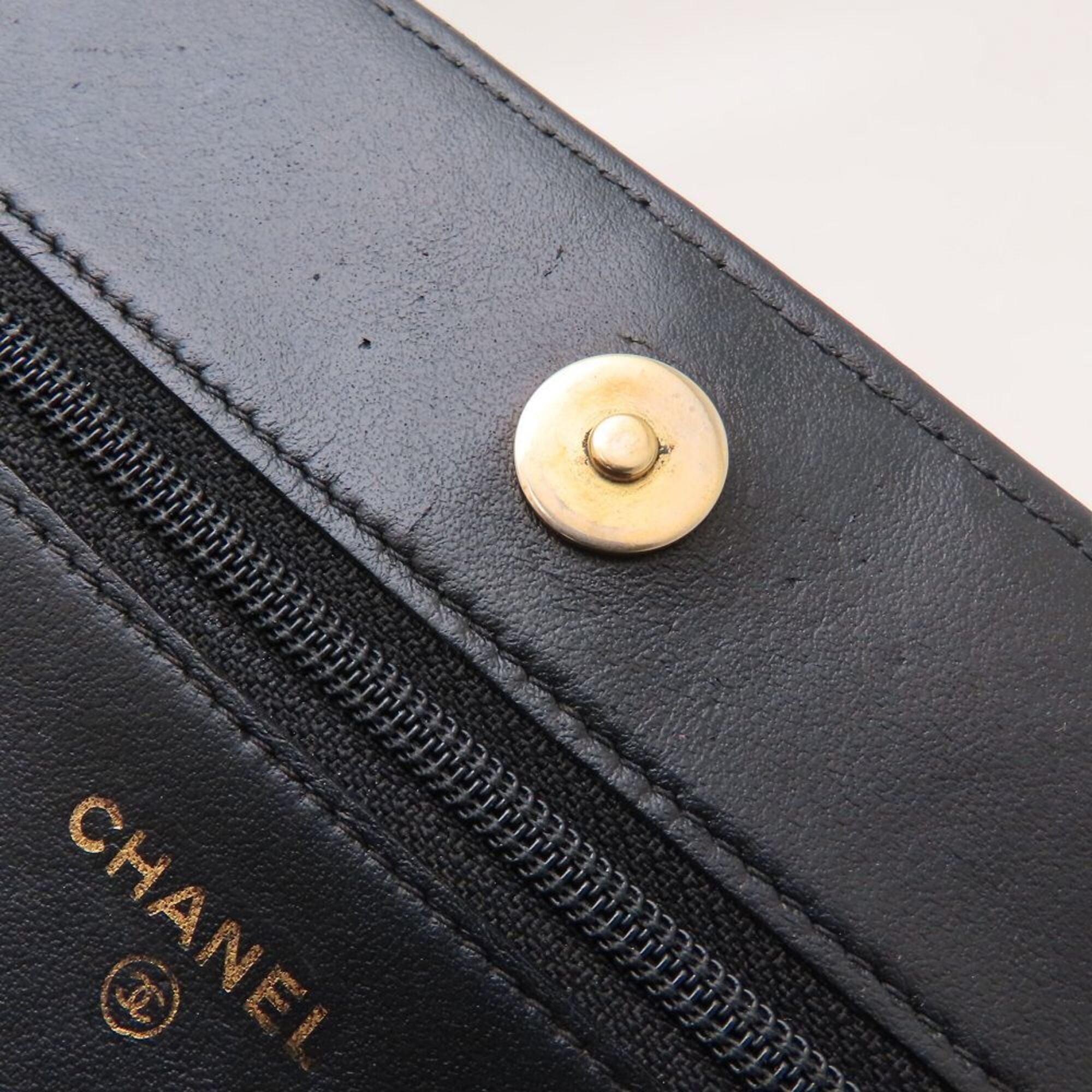 Chanel Boy Chanel Black Grained Calfskin Shoulder Bag (Pre-Owned)