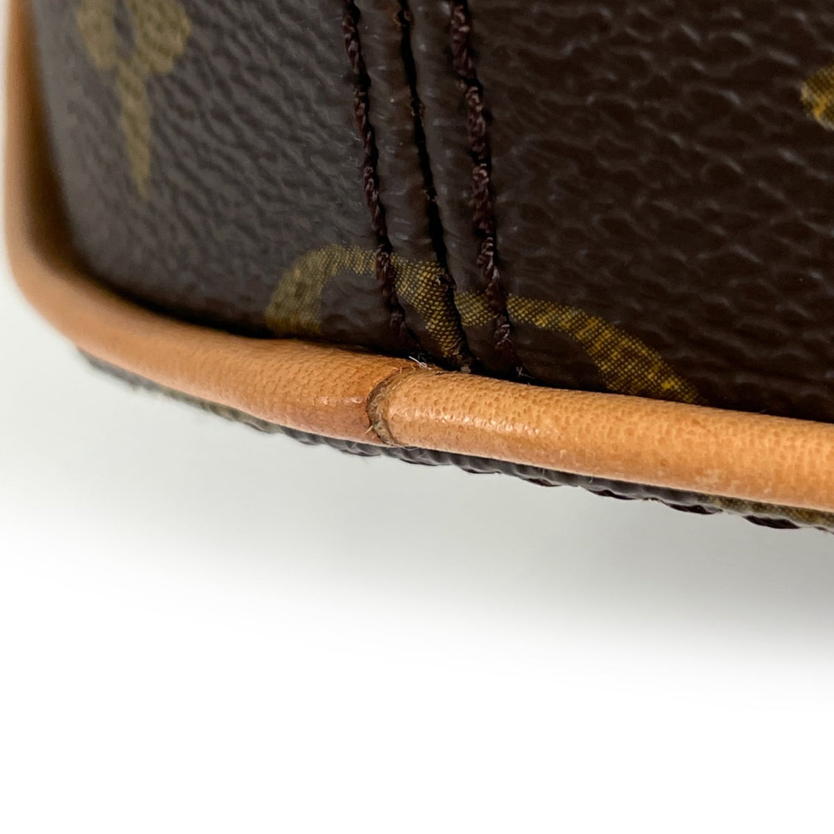 Louis Vuitton Brown Monogram Handbag (Pre-Owned)