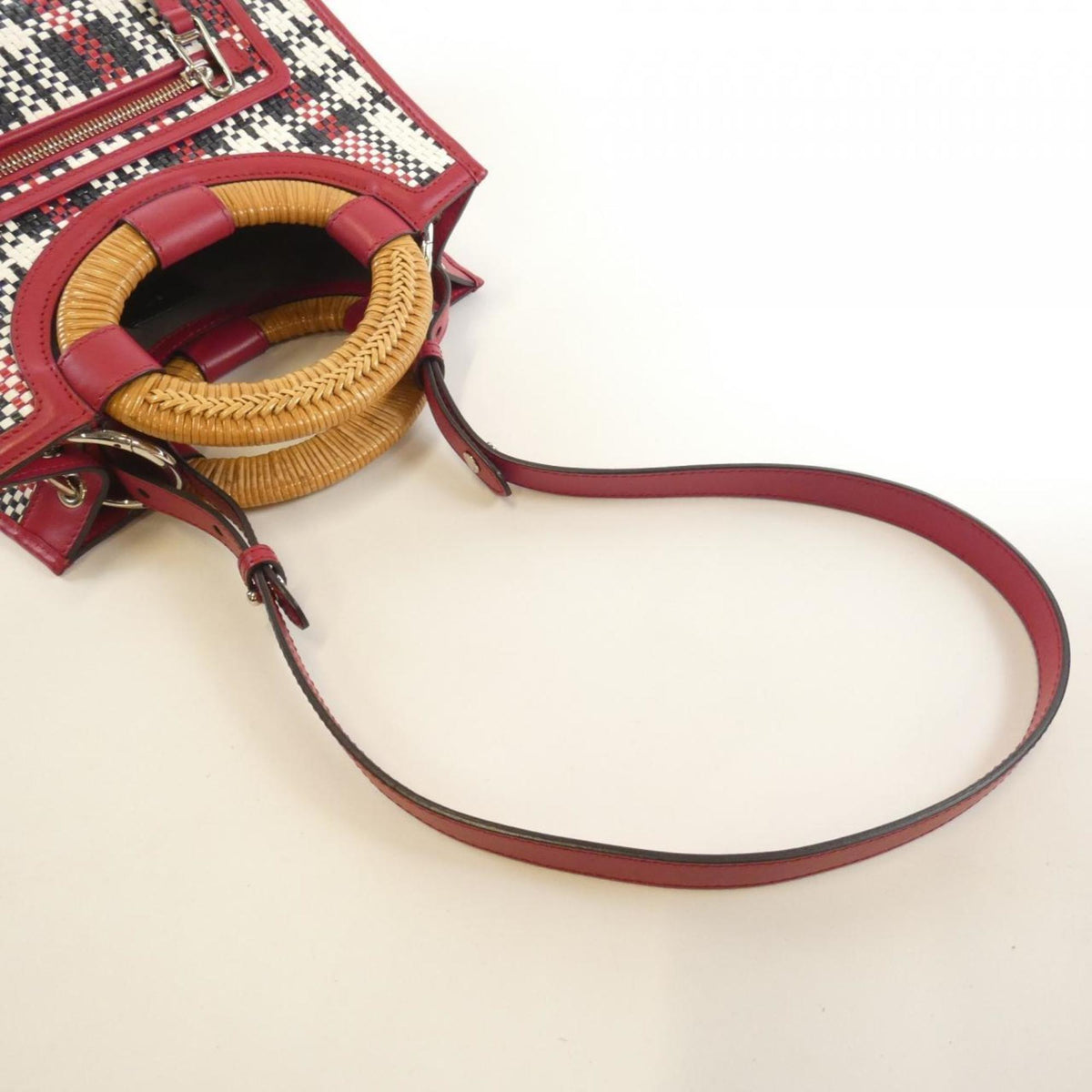 Fendi Red Color Leather Handbag (Pre-Owned)