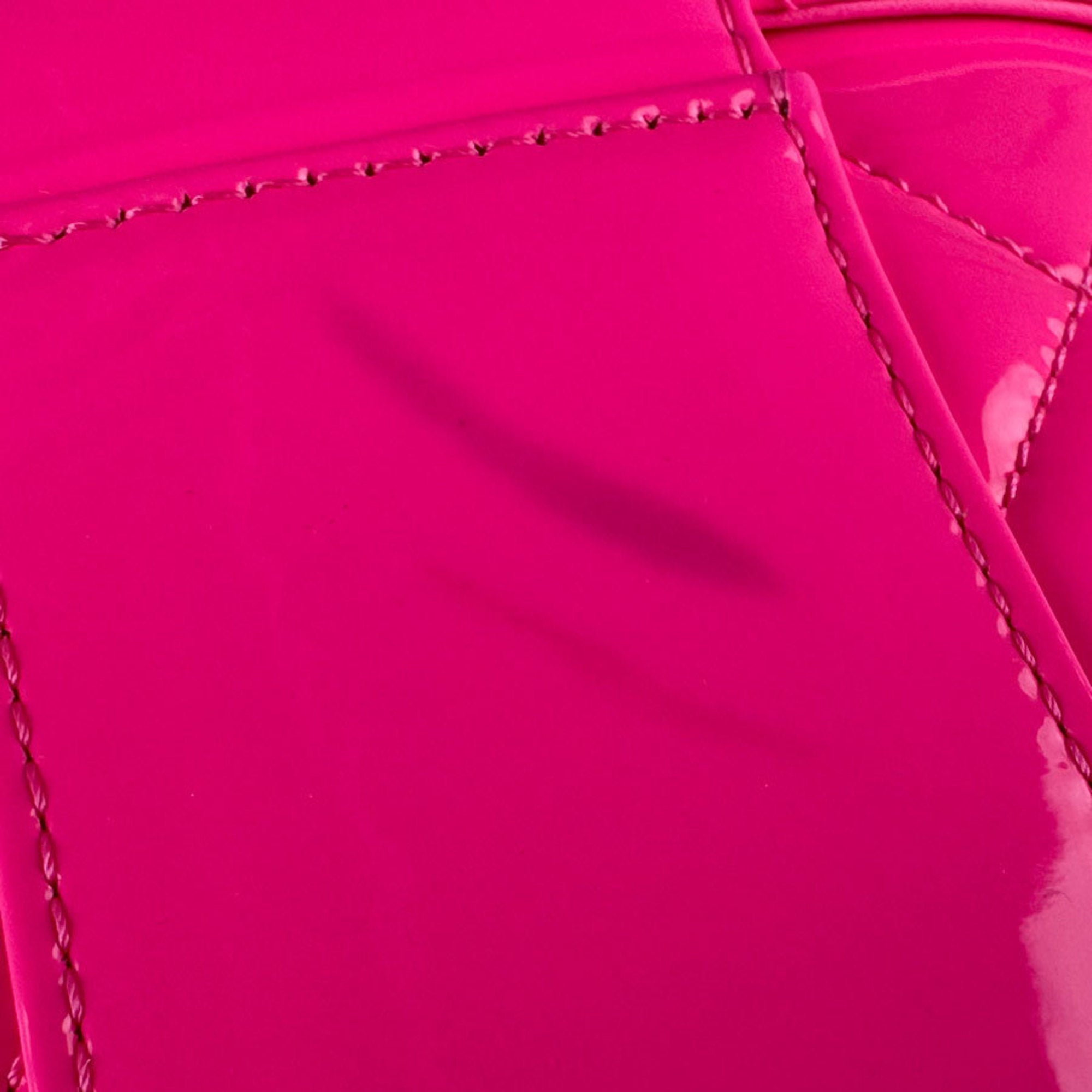 Chanel Pink Patent Leather Shoulder Bag (Pre-Owned)