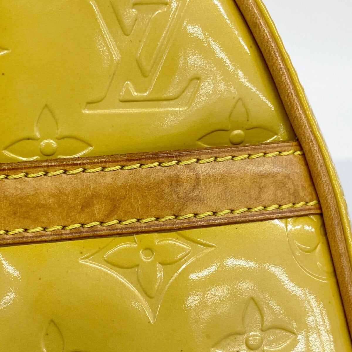 Louis Vuitton Beige Handbag (Pre-Owned)
