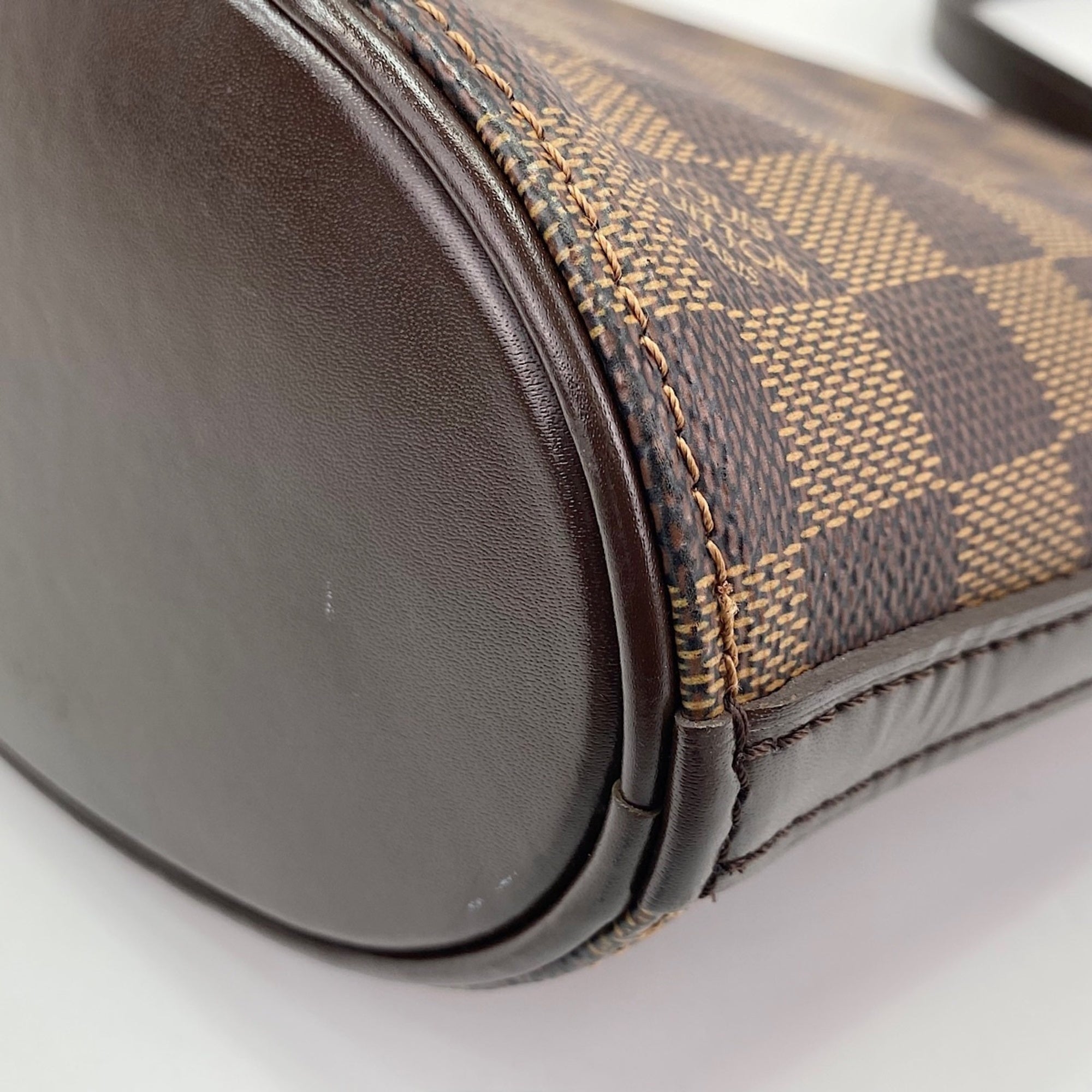 Louis Vuitton Brown Shoulder Bag (Pre-Owned)