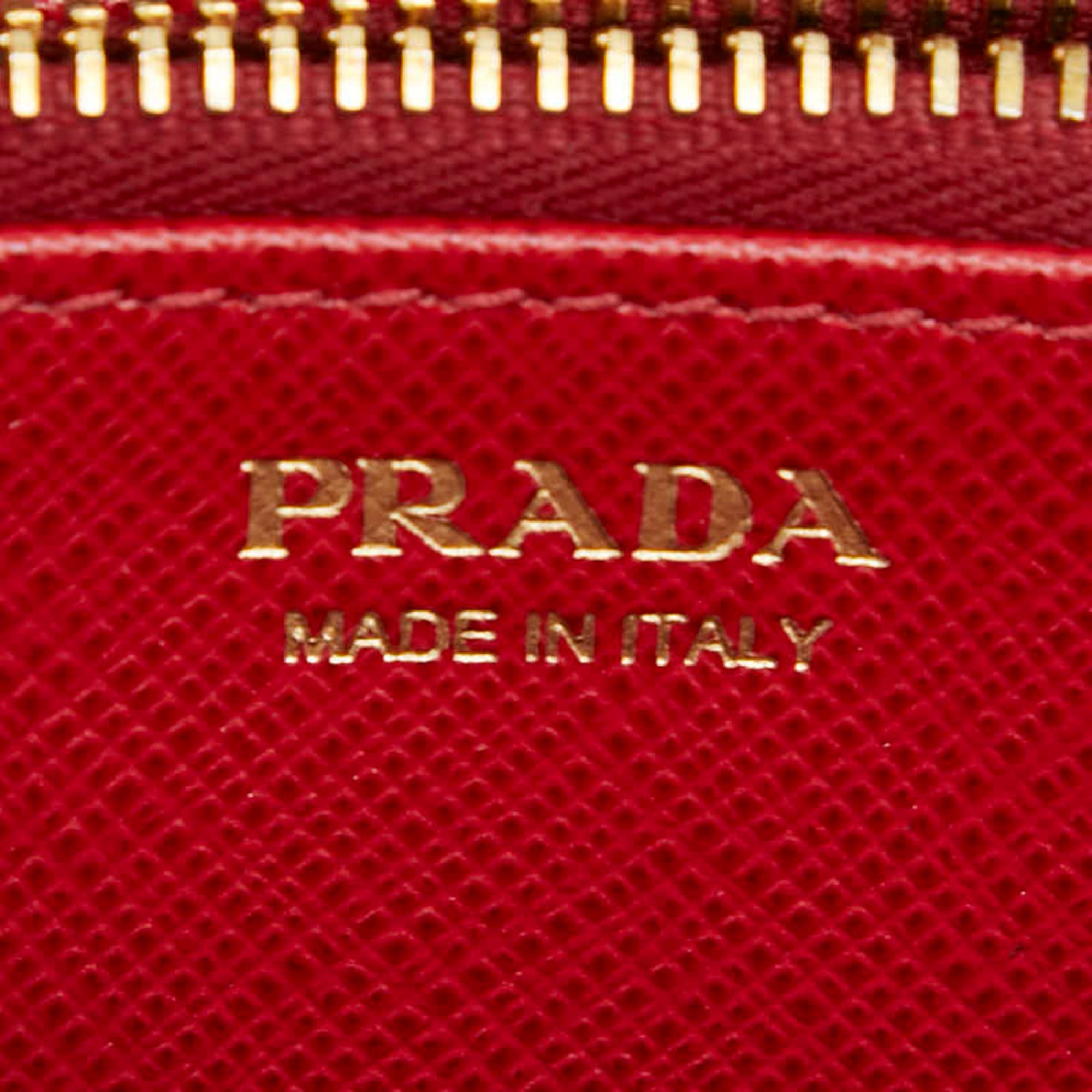 Prada Red Color Leather Long Wallet (Bi-Fold) (Pre-Owned)