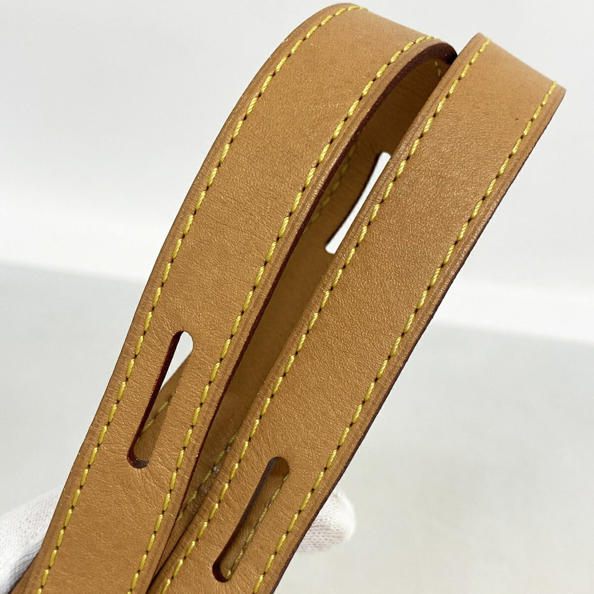 Louis Vuitton Brown Shoulder Bag (Pre-Owned)