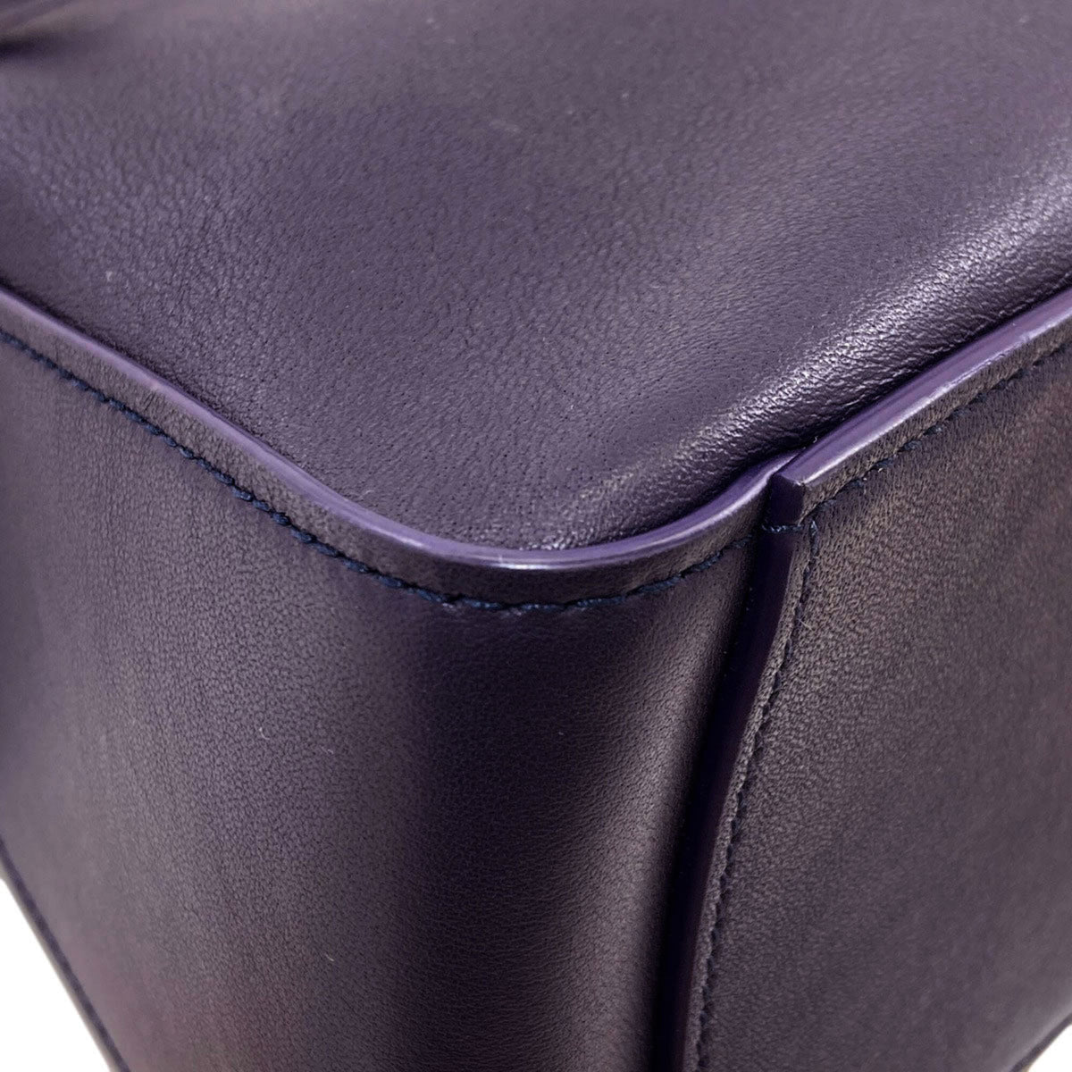 Salvatore Ferragamo Purple Leather Shoulder Bag (Pre-Owned)