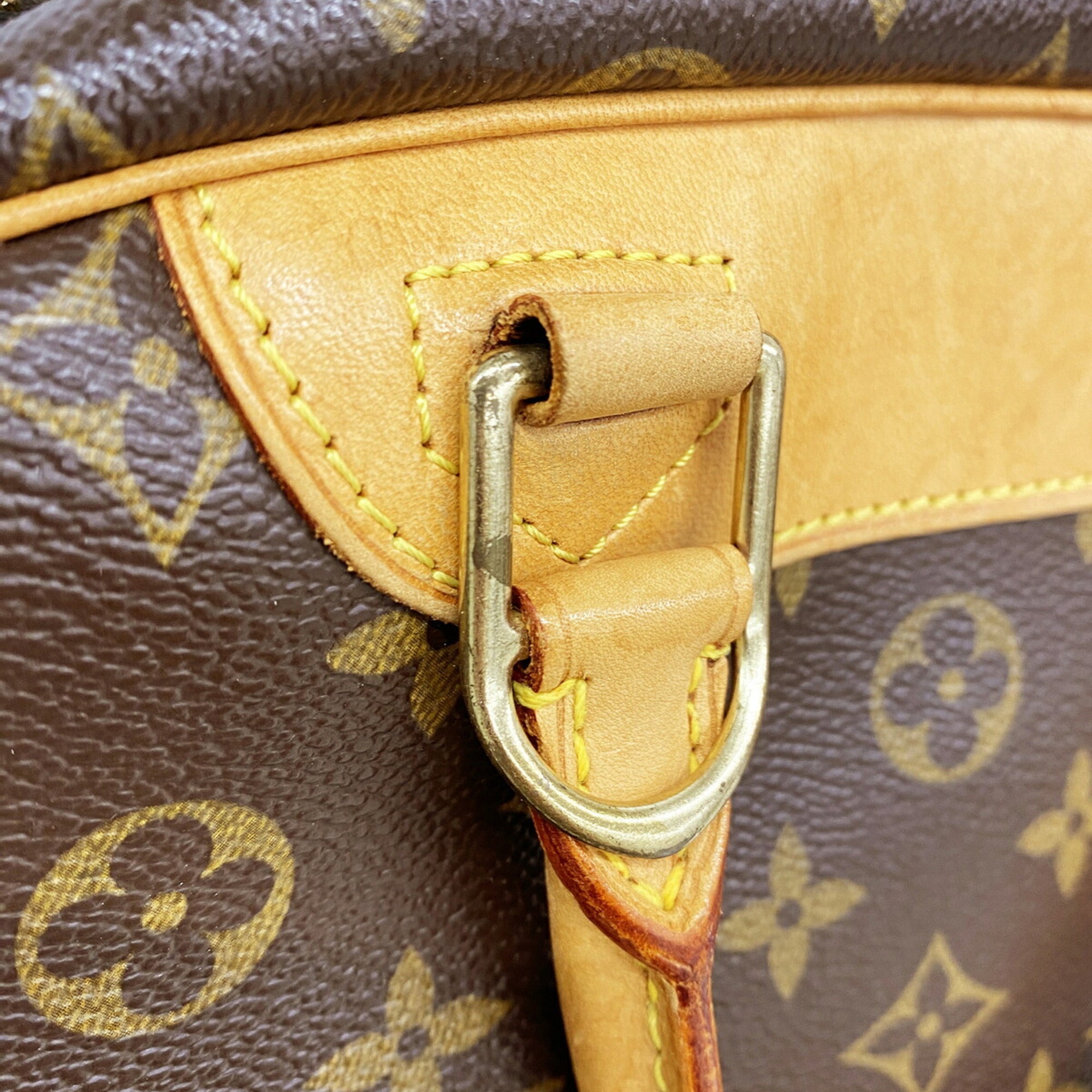 Louis Vuitton Brown Handbag (Pre-Owned)