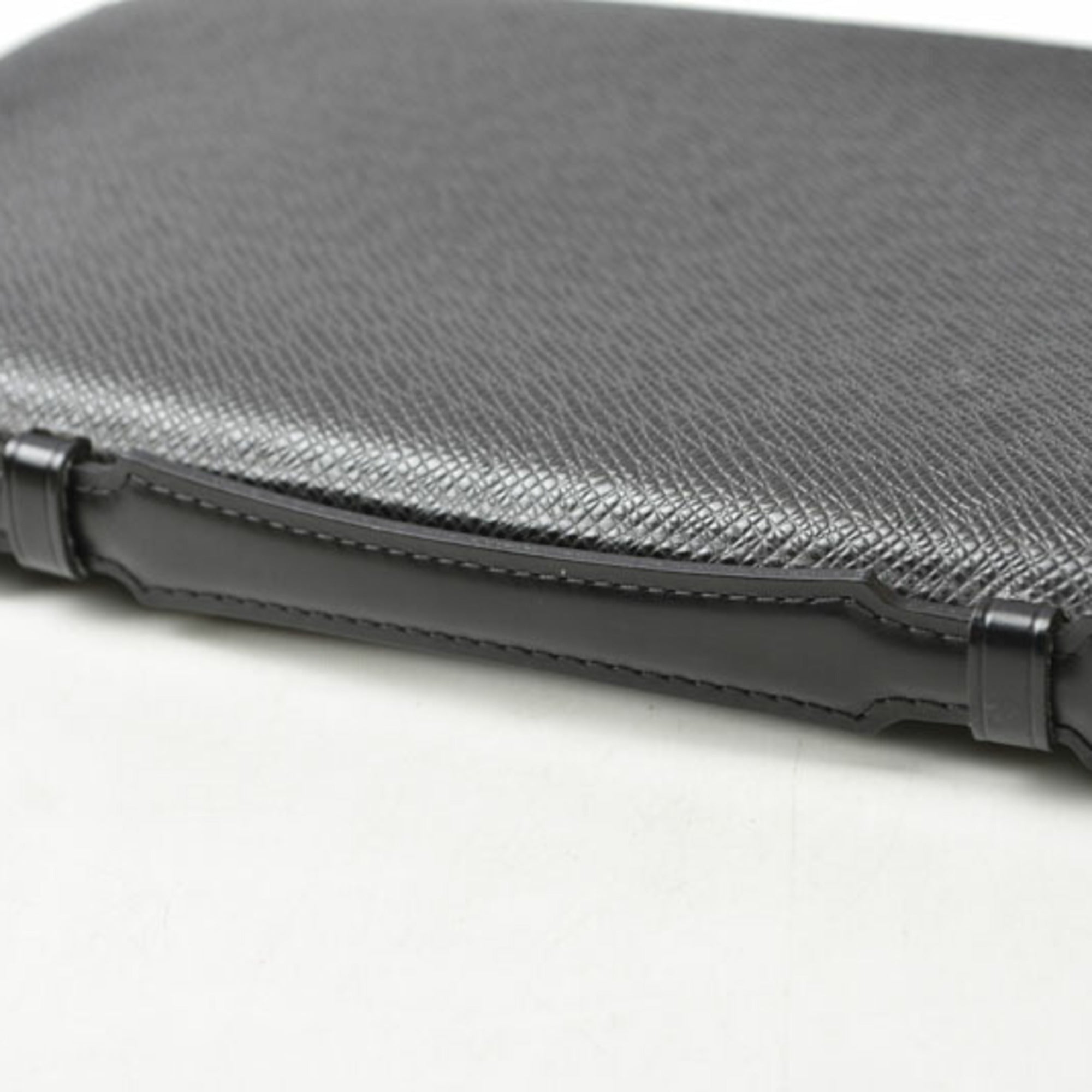 Louis Vuitton Taiga Ardoise Taiga Leather Long Wallet (Bi-Fold) (Pre-Owned)