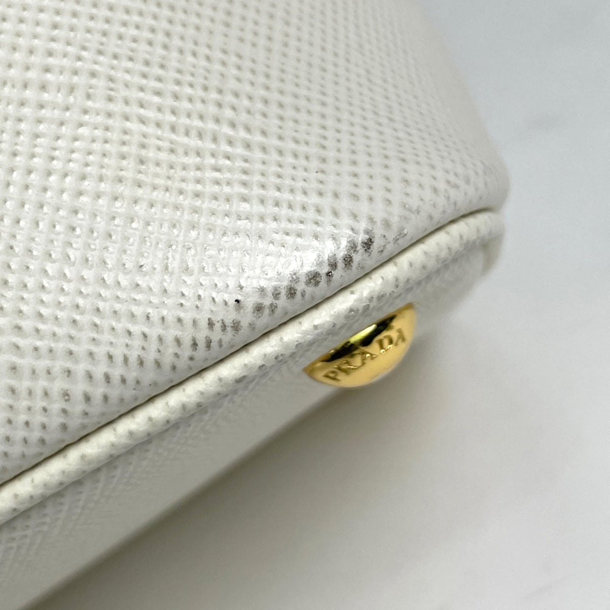 Prada White Saffiano Handbag (Pre-Owned)