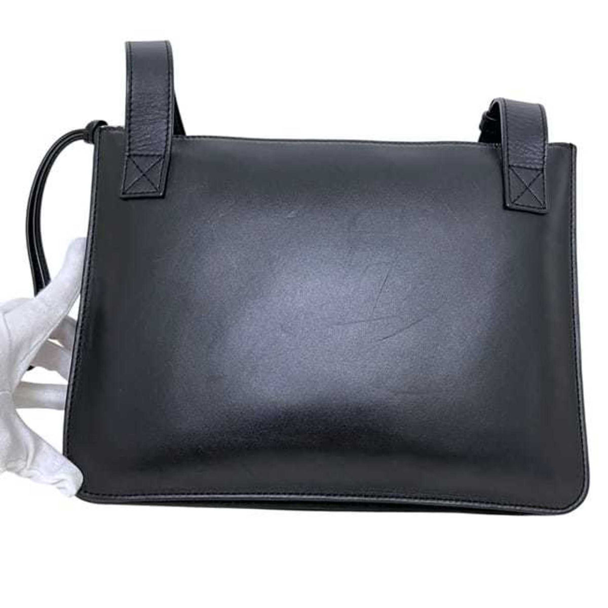 Loewe Black Leather Shoulder Bag (Pre-Owned)