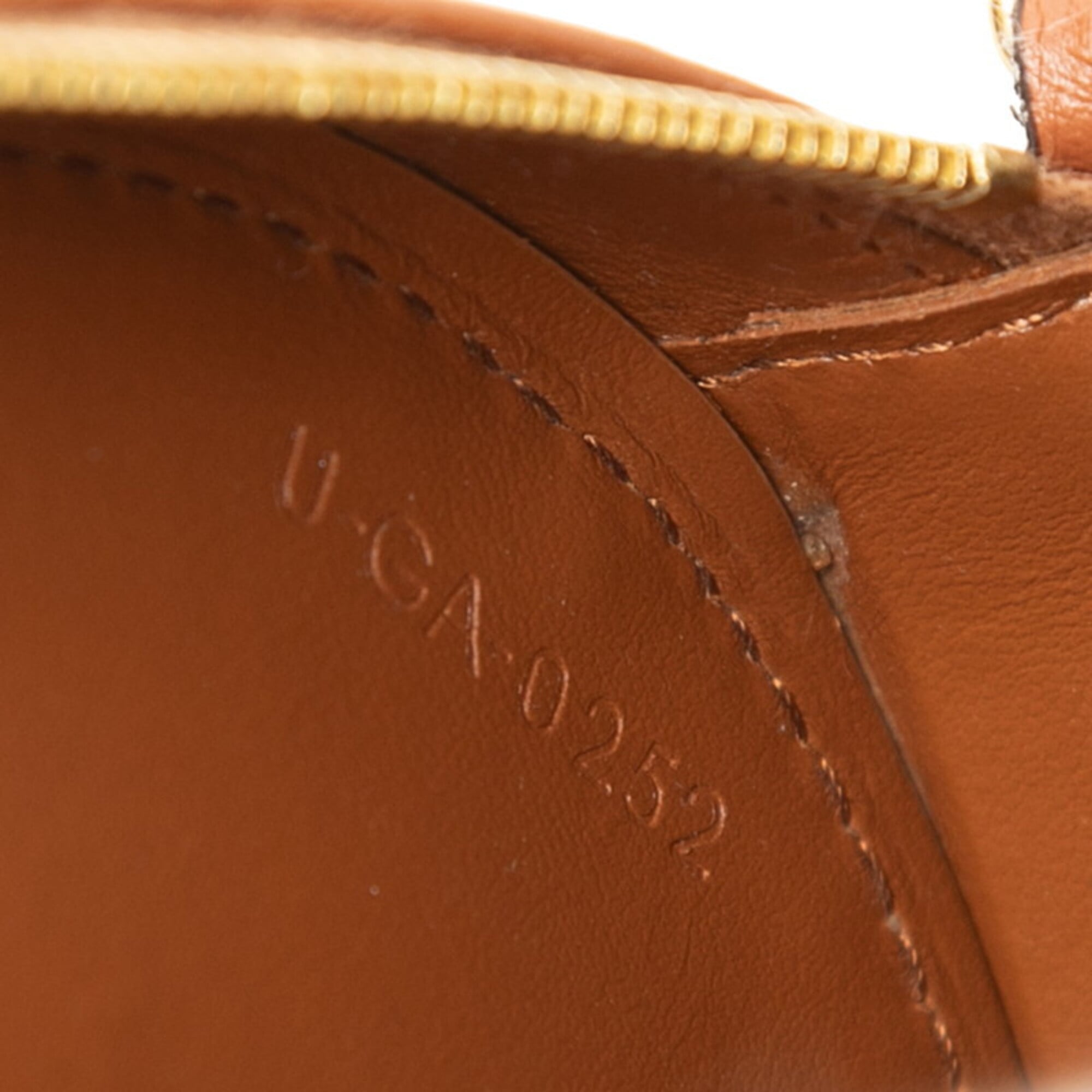 Celine Brown Leather Shoulder Bag (Pre-Owned)