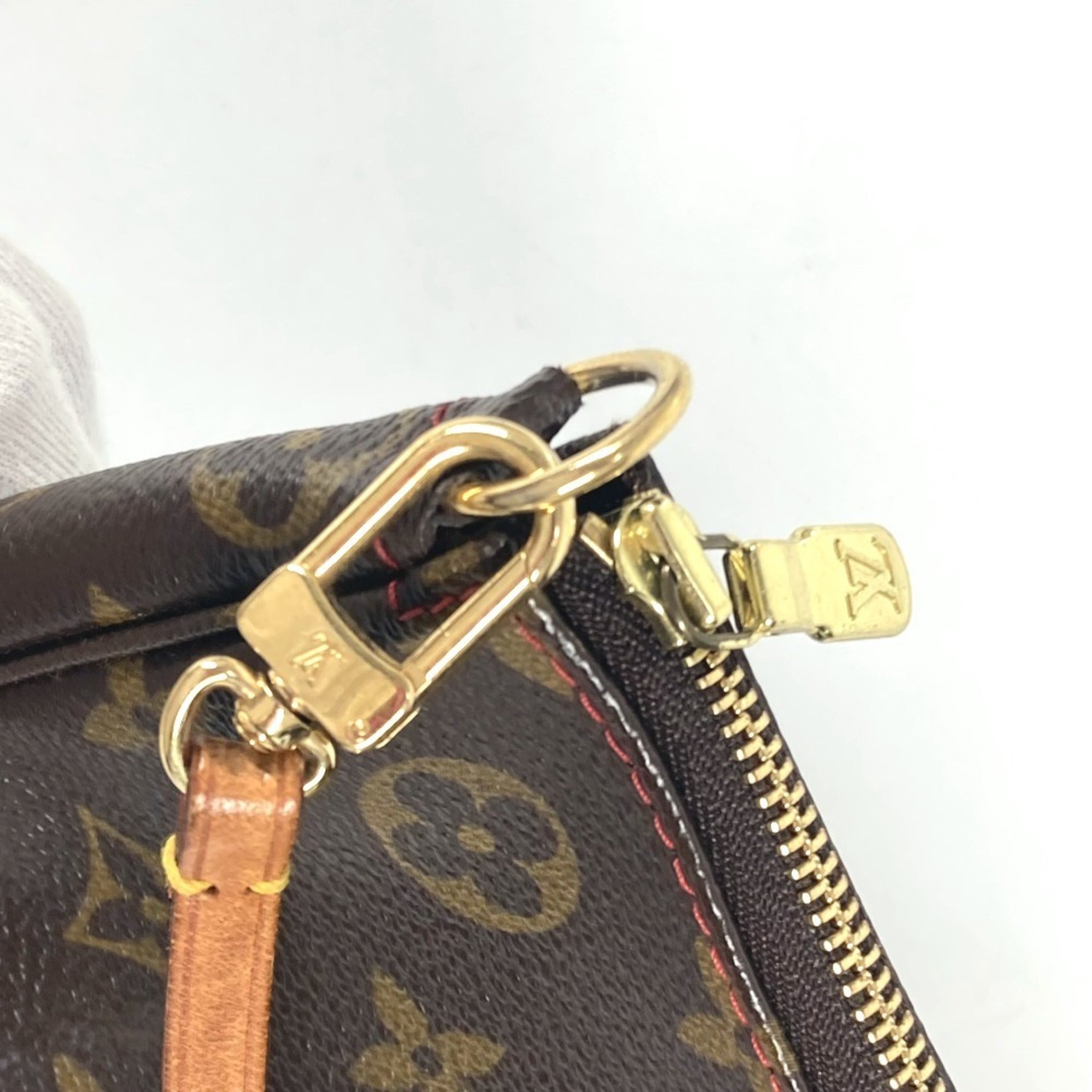 Louis Vuitton Monogram Brown Monogram Cherry Red Color Pochette Pouch (Pre-Owned)