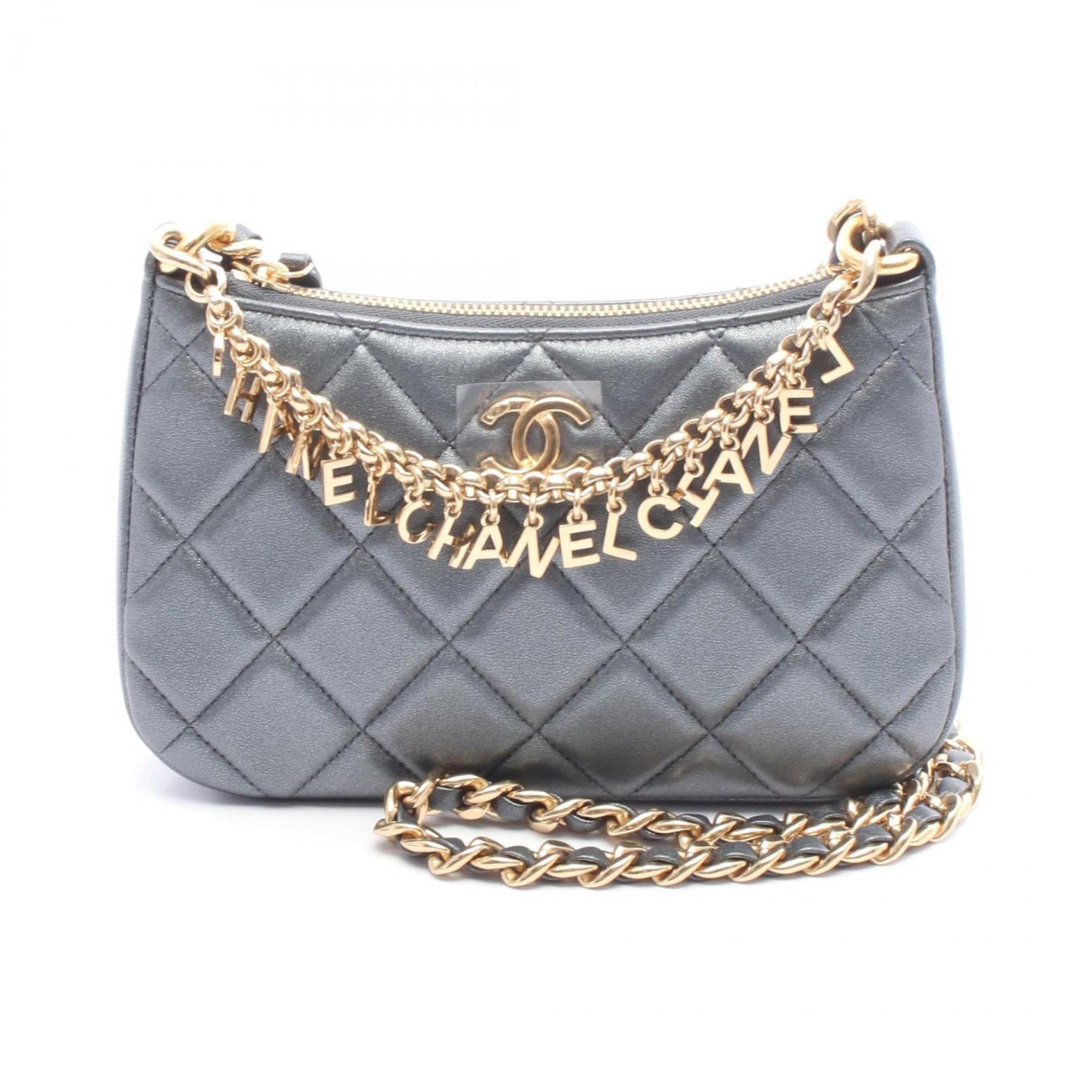 Chanel Matelasse Gray Leather Shoulder Bag (Pre-Owned)