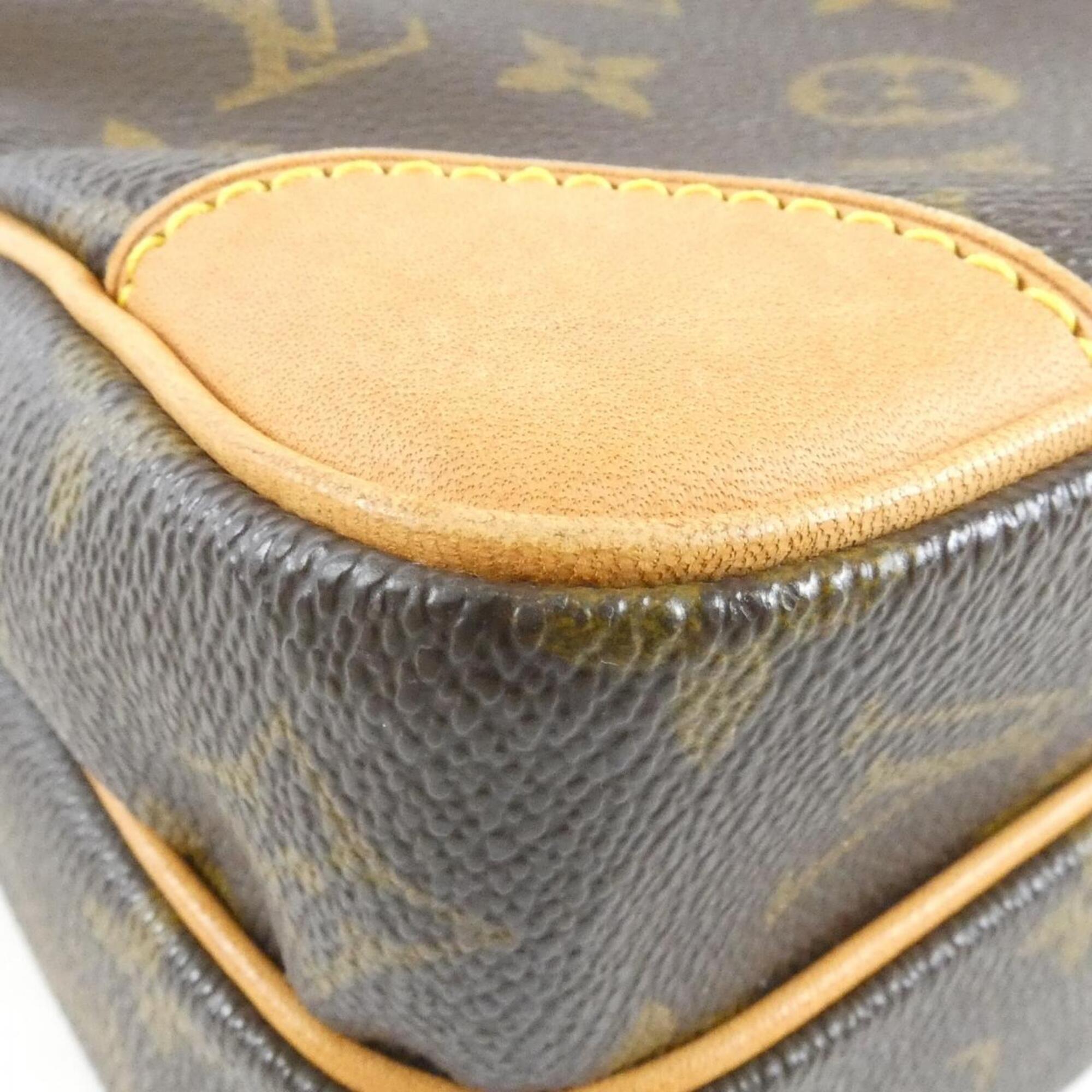 Louis Vuitton Brown Coated Canvas Shoulder Bag (Pre-Owned)