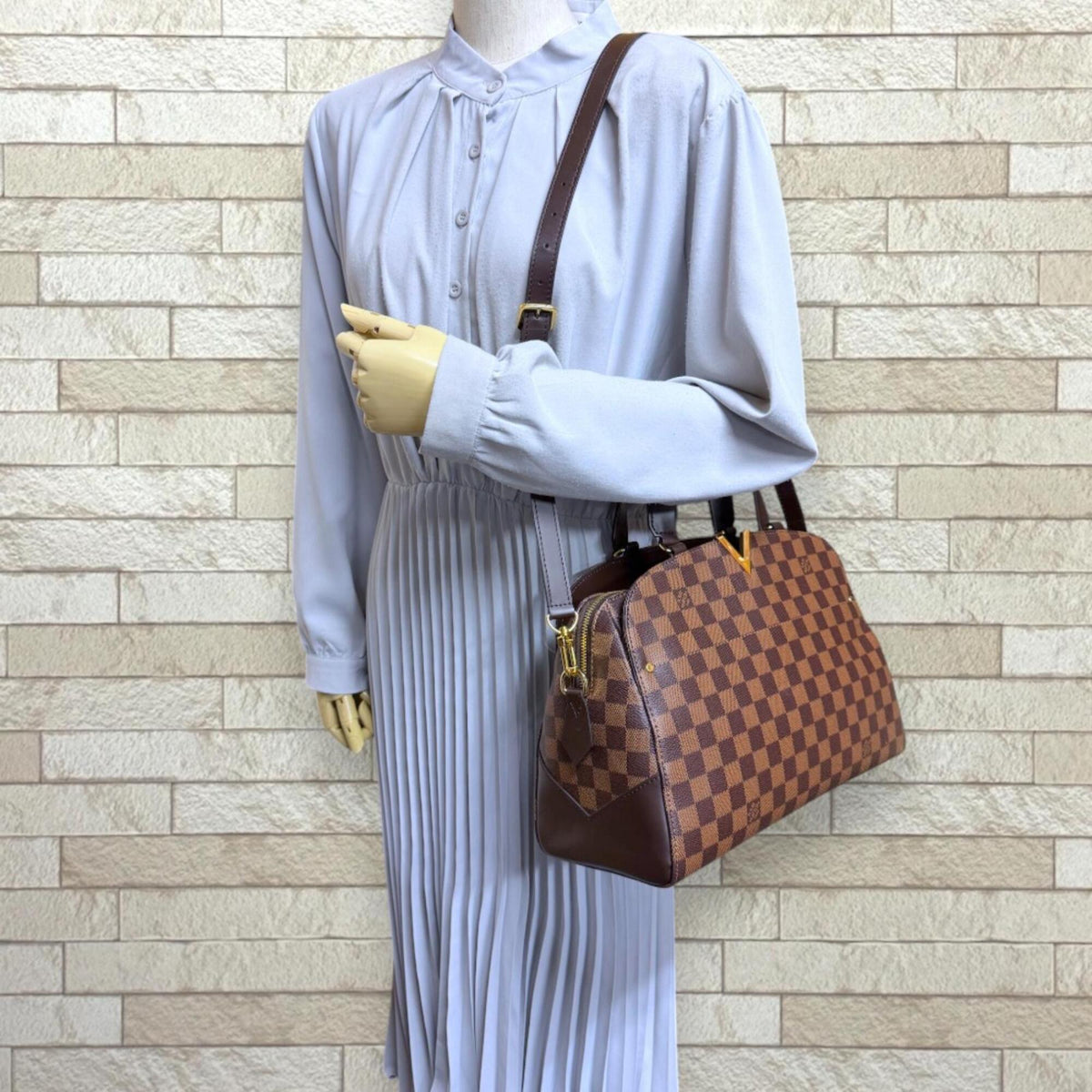 Louis Vuitton Damier Brown Damier Canvas Shoulder Bag (Pre-Owned)