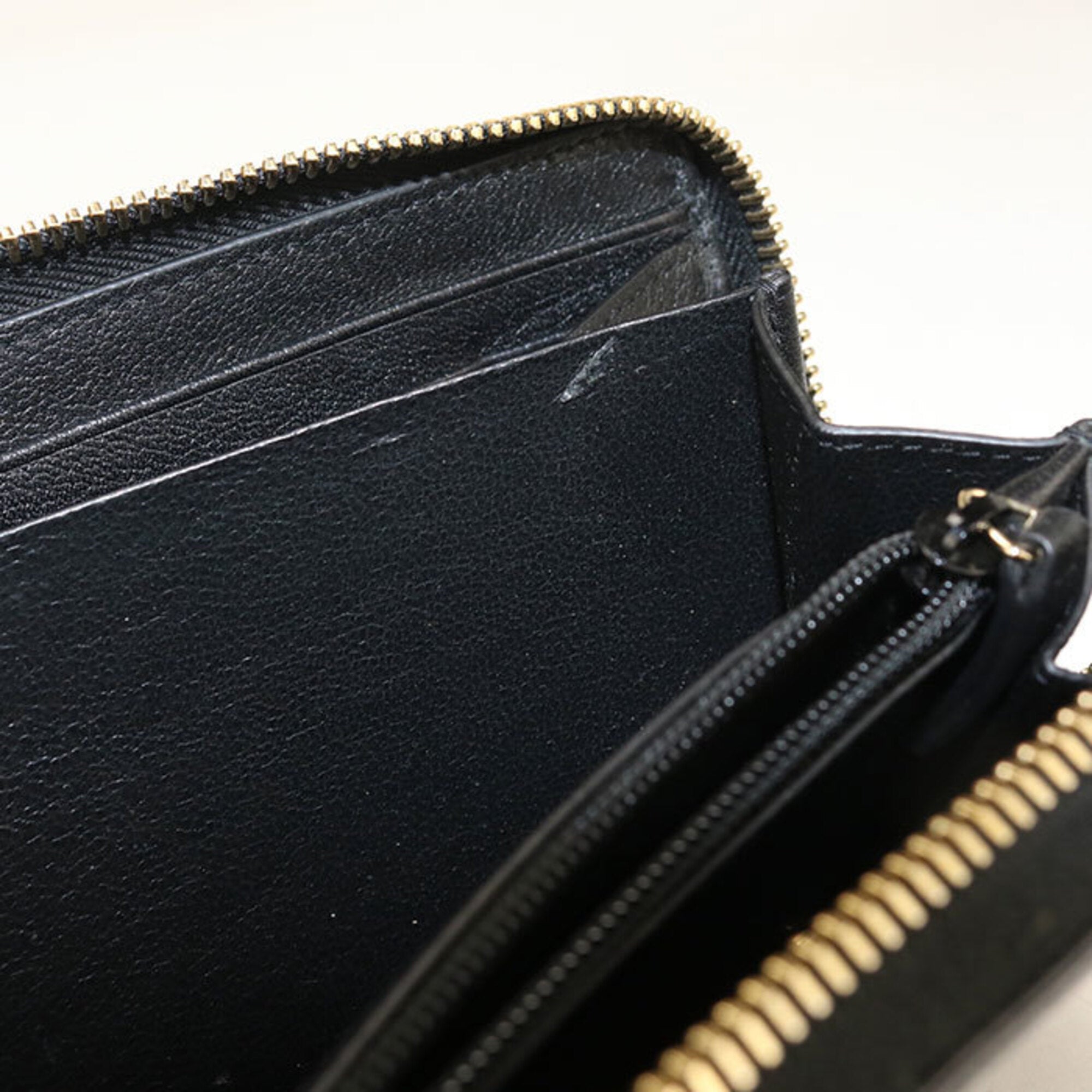 Saint Laurent Black Leather Long Wallet (Bi-Fold) (Pre-Owned)