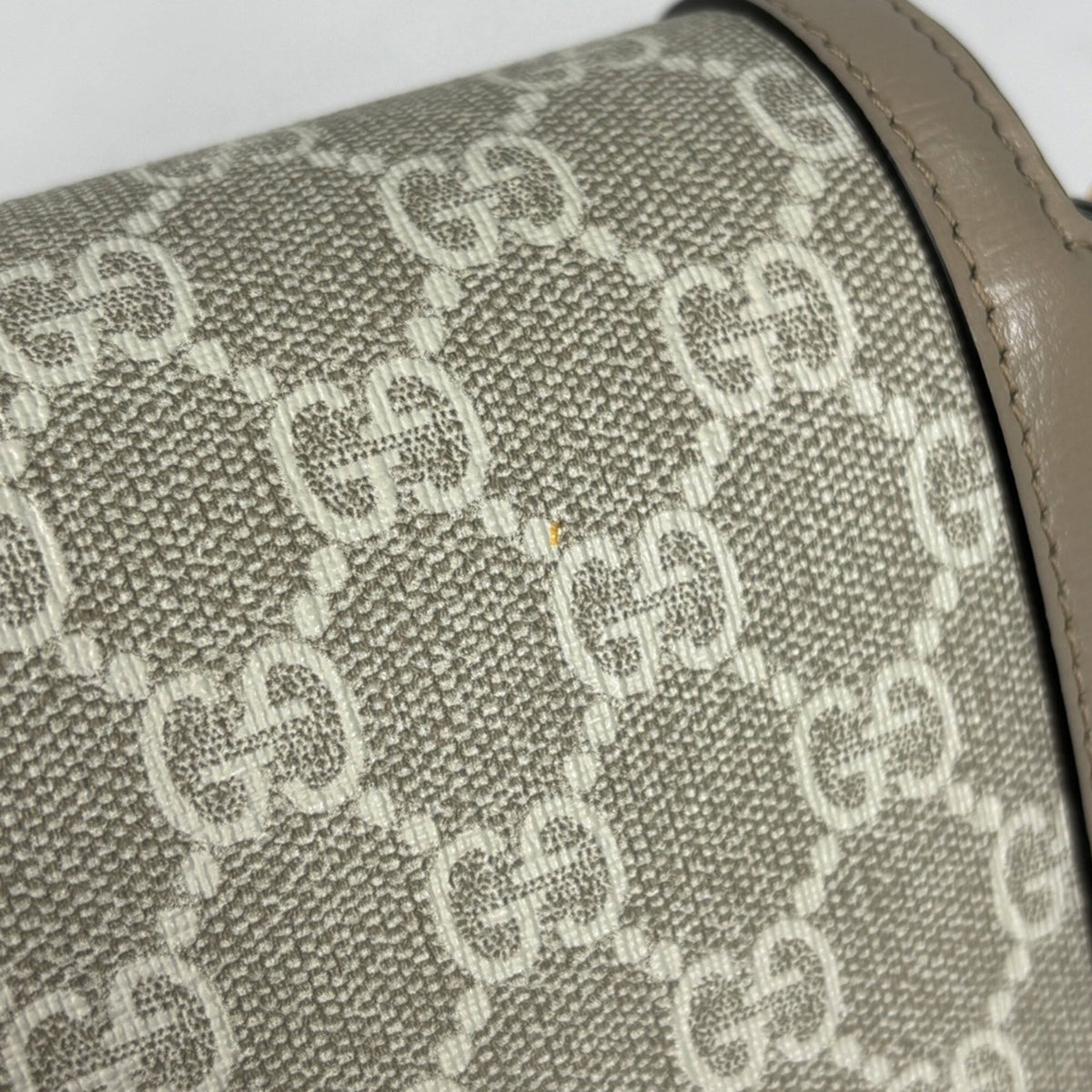 Gucci Horsebit Beige Gg Supreme Leather Handbag (Pre-Owned)